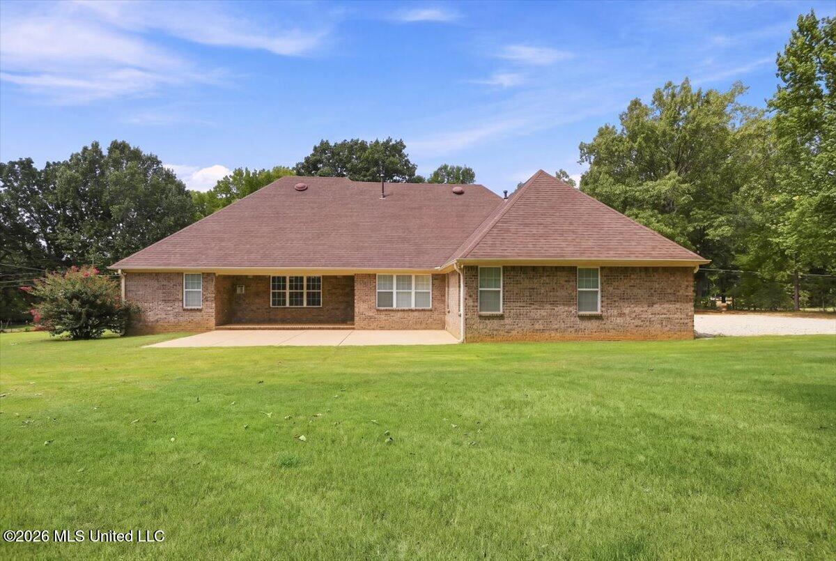 282 Douglas Road Property Photo 4