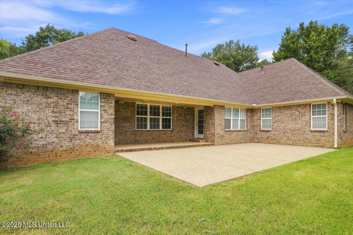 282 Douglas Road Property Photo 5