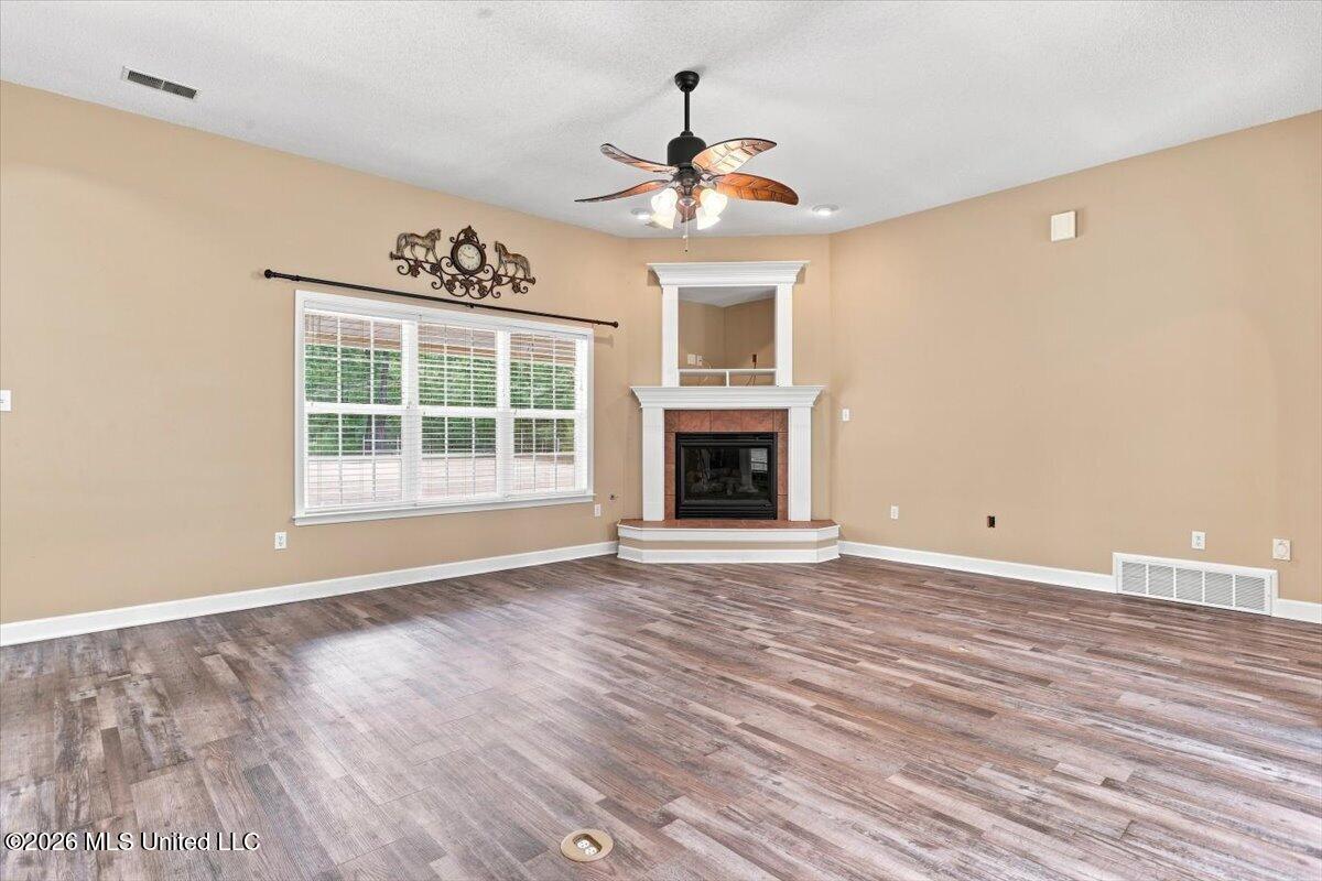 282 Douglas Road Property Photo 8