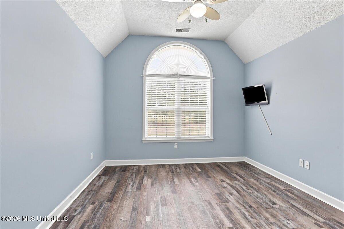 282 Douglas Road Property Photo 16