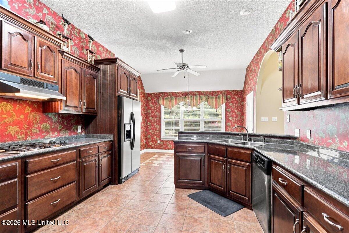 282 Douglas Road Property Photo 34