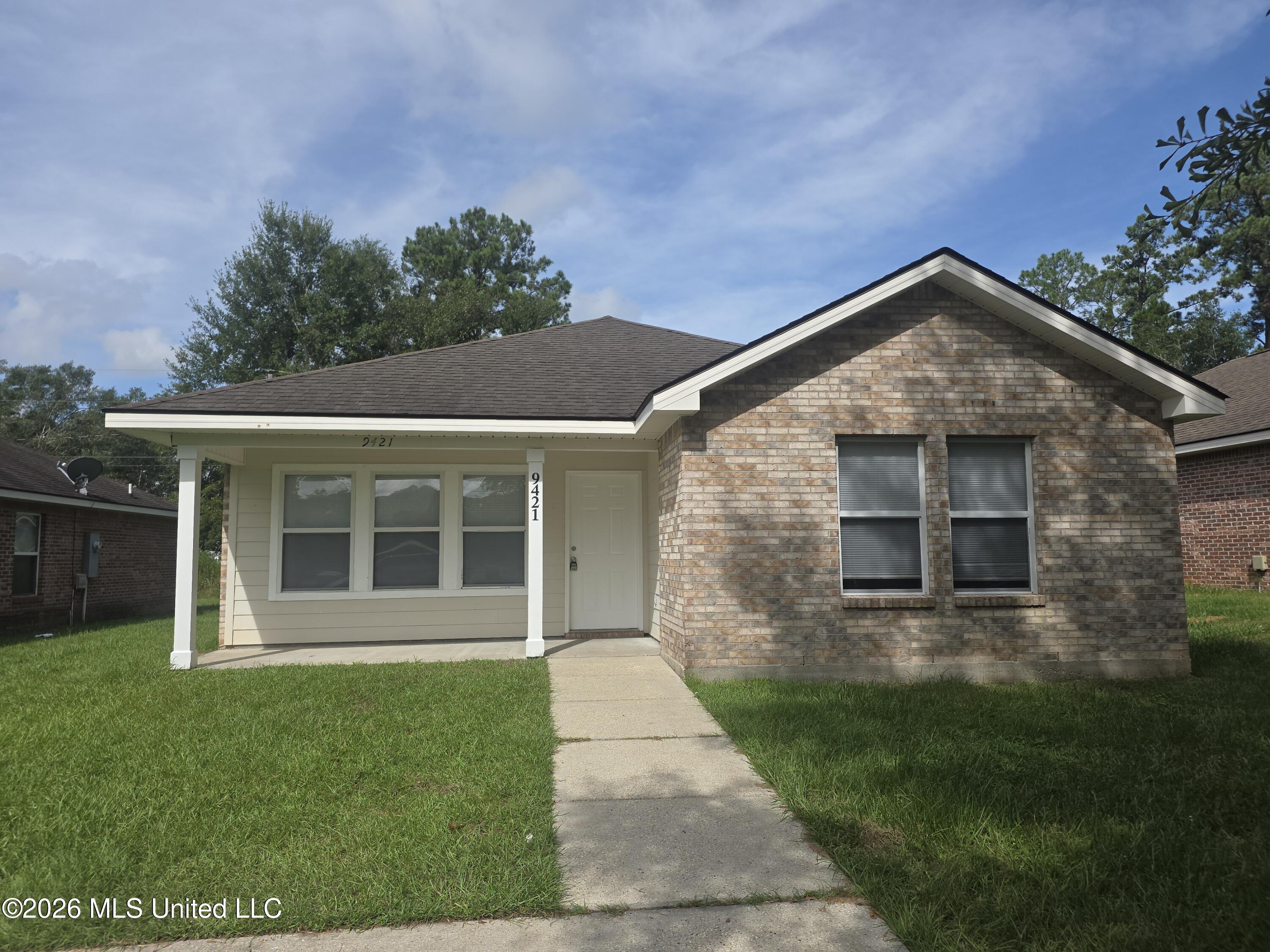 9421 Cartwright Property Photo 1