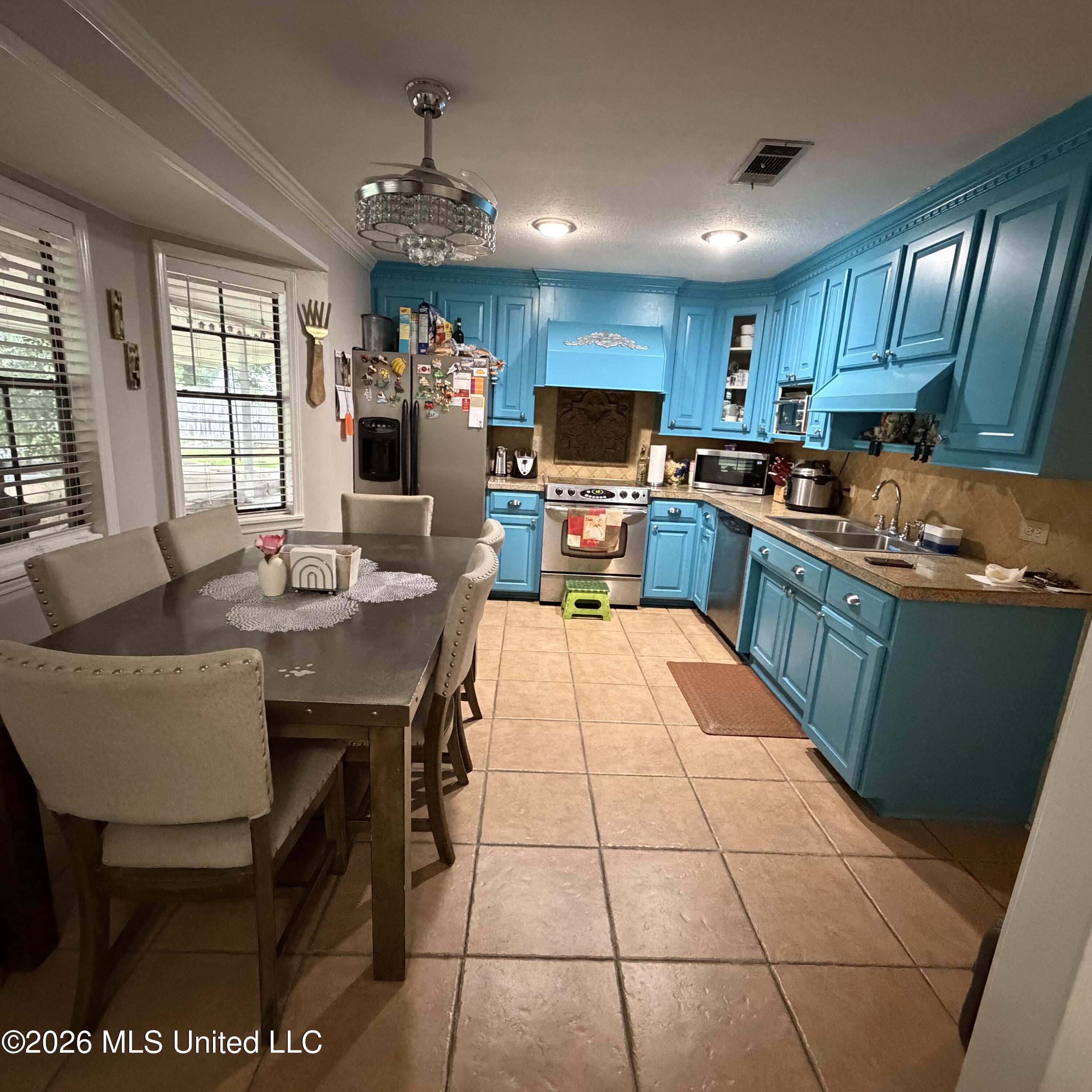 204 Westover Drive Property Photo 12