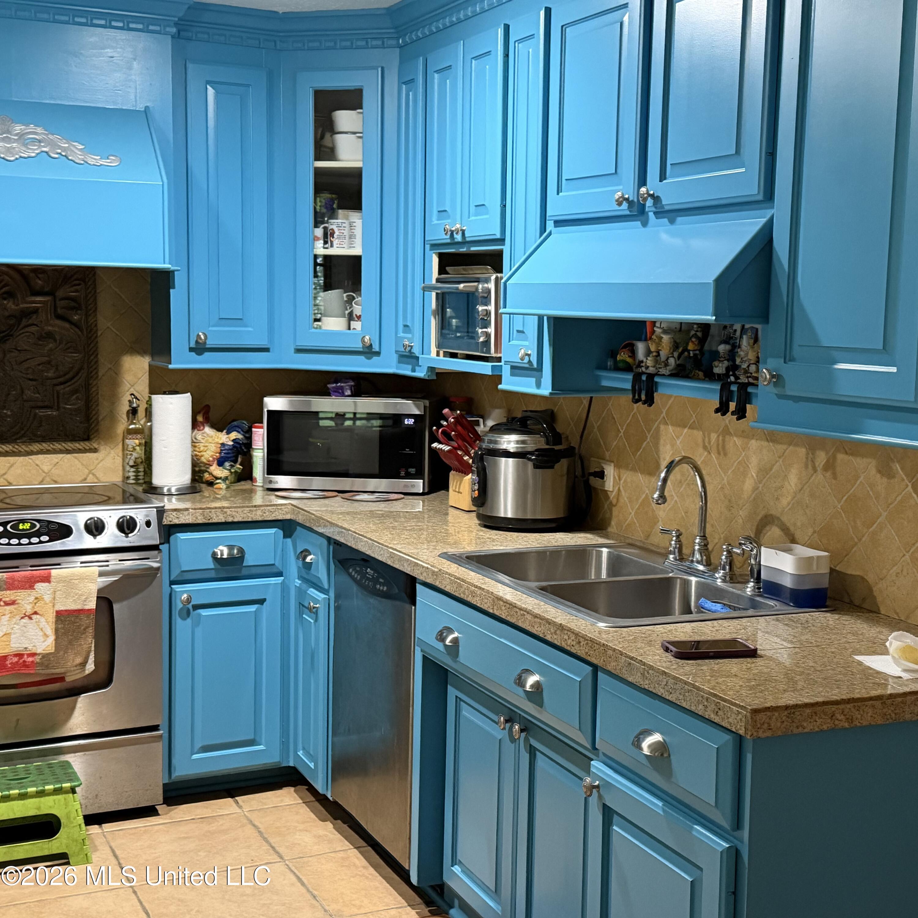 204 Westover Drive Property Photo 15
