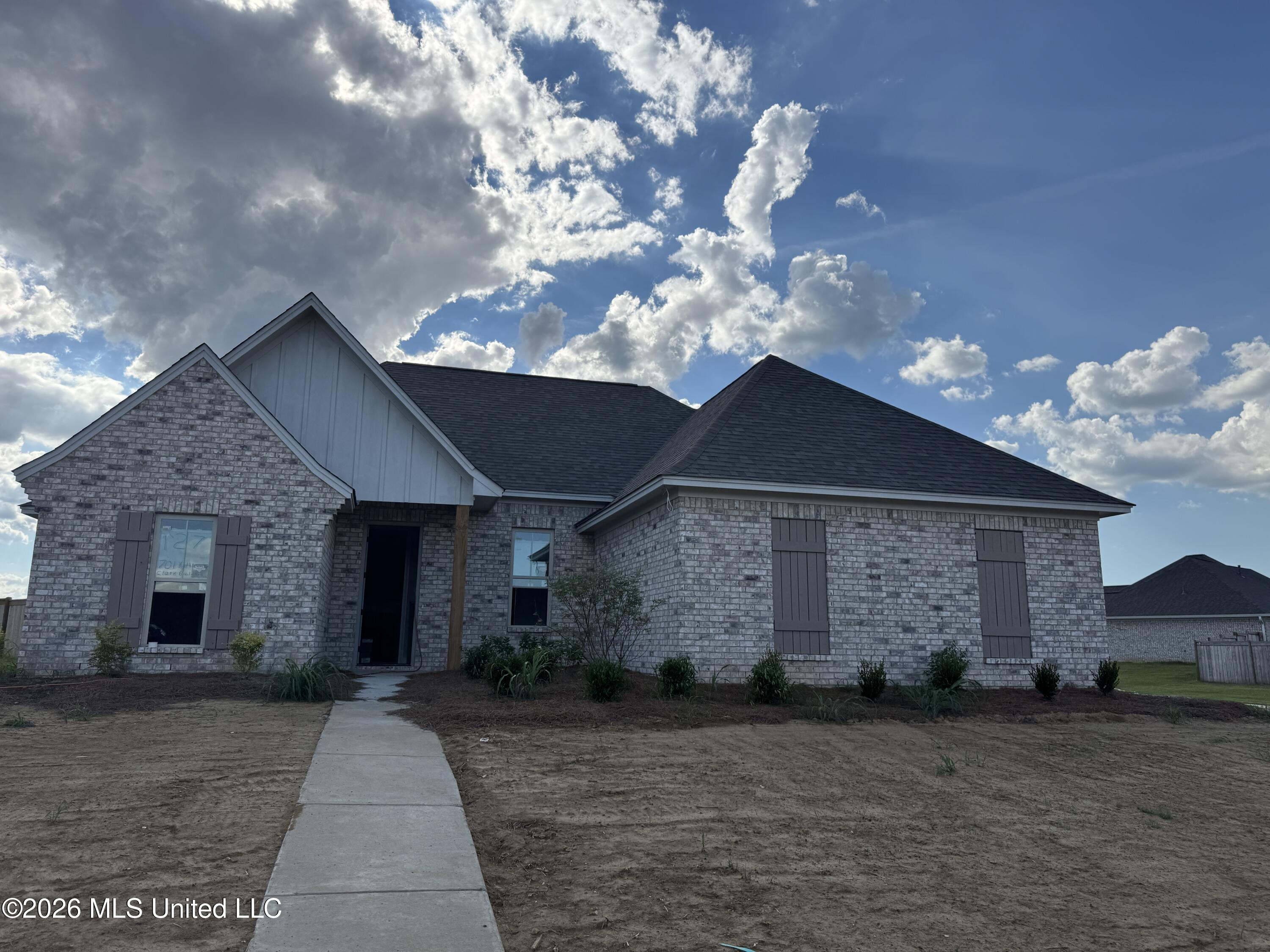 701 Kathleen Drive Property Photo 2