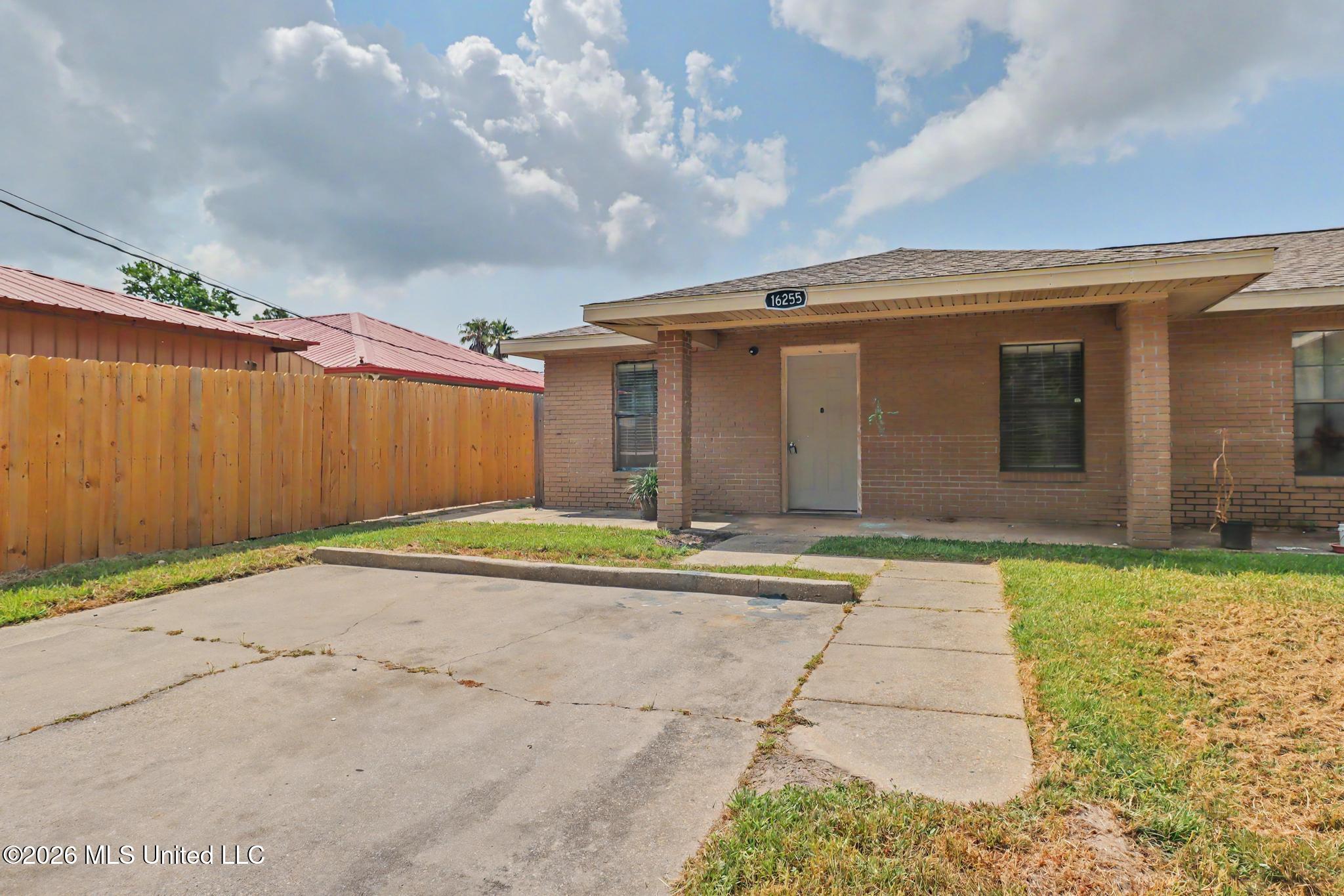 16255 Rio Grande Street Property Photo 3