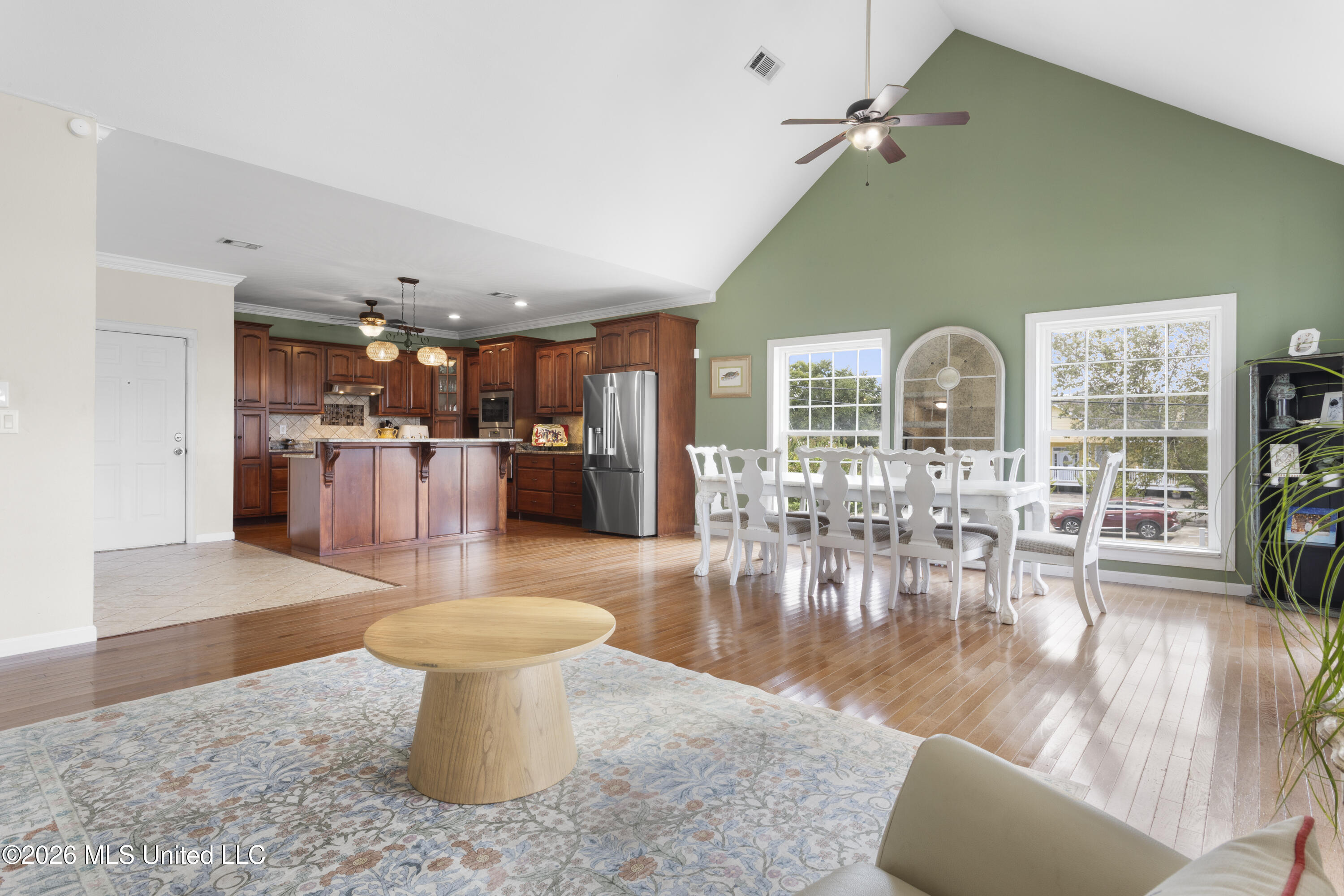 207 Saint Paul Avenue Property Photo 11