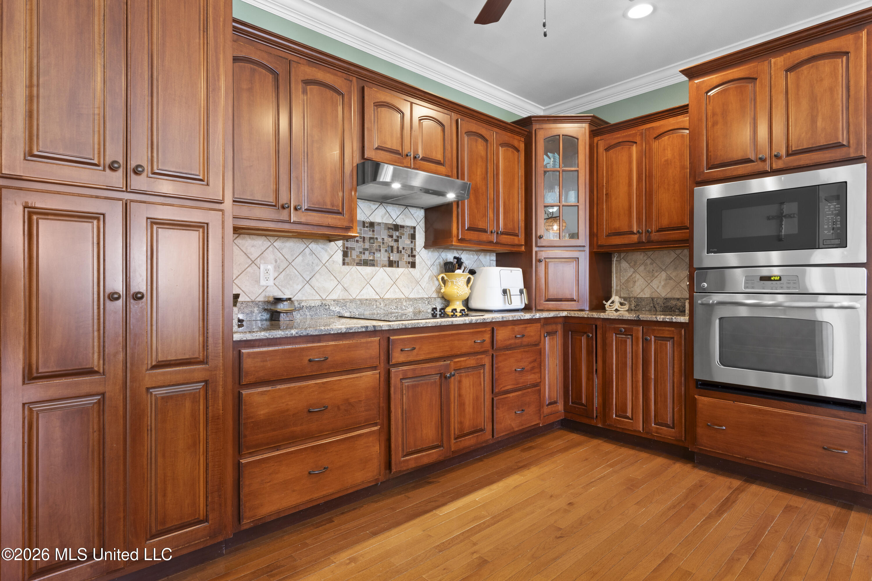 207 Saint Paul Avenue Property Photo 14