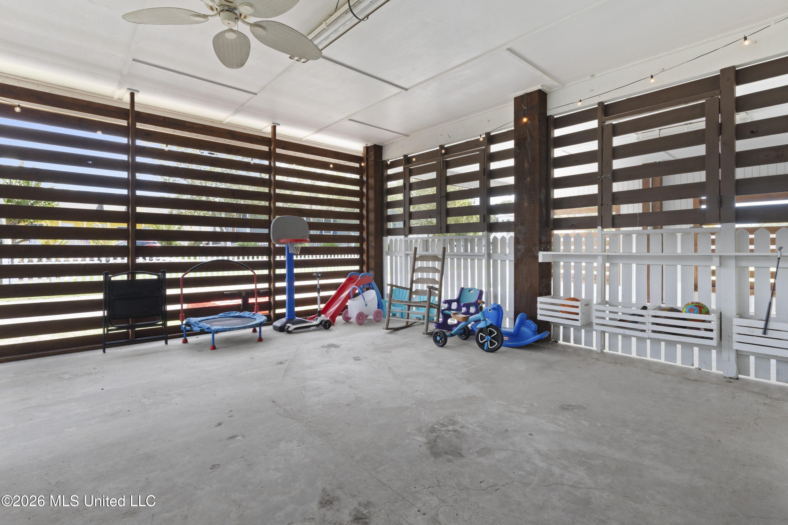 207 Saint Paul Avenue Property Photo 28