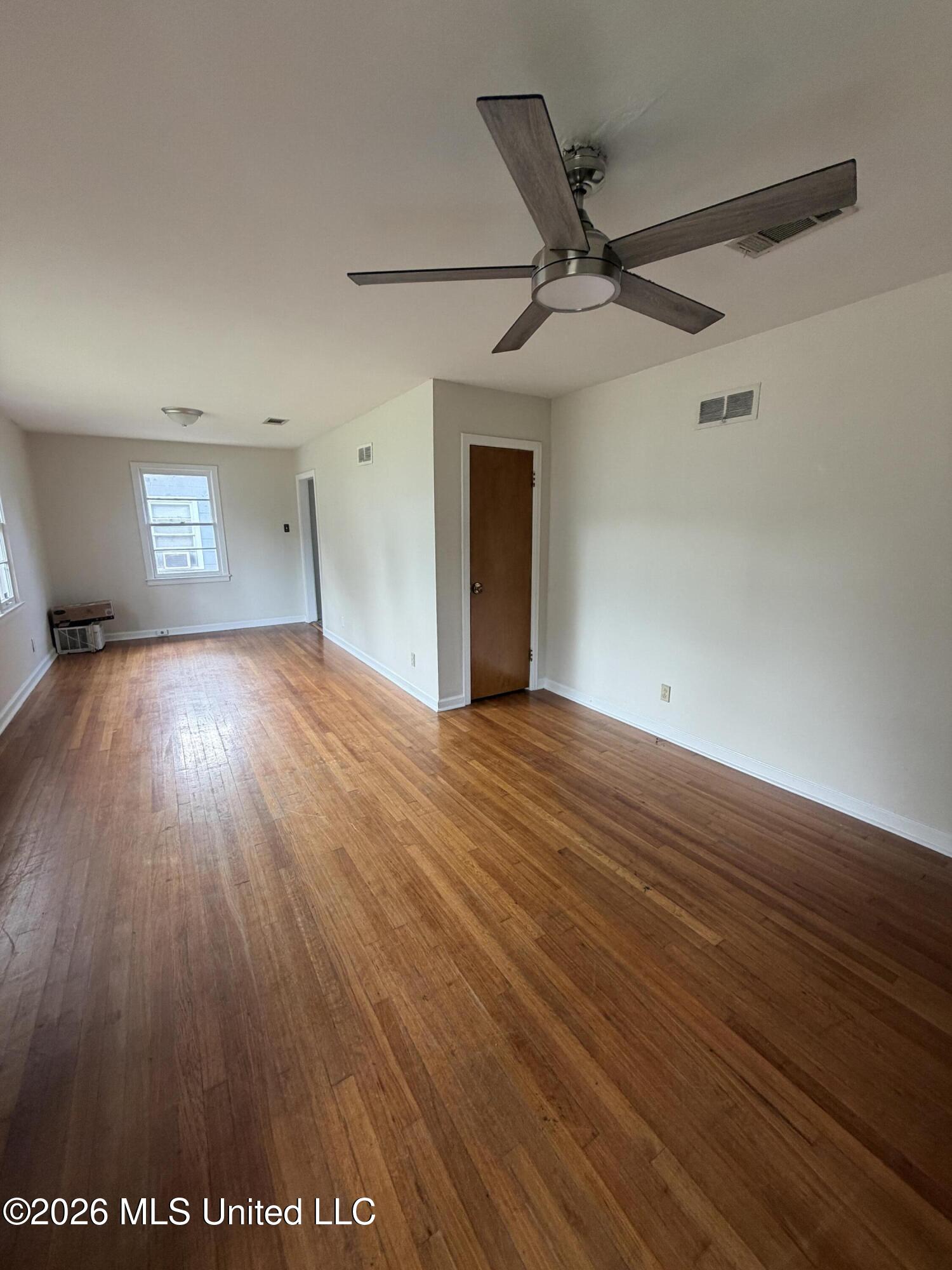 545 Park Place Property Photo 5