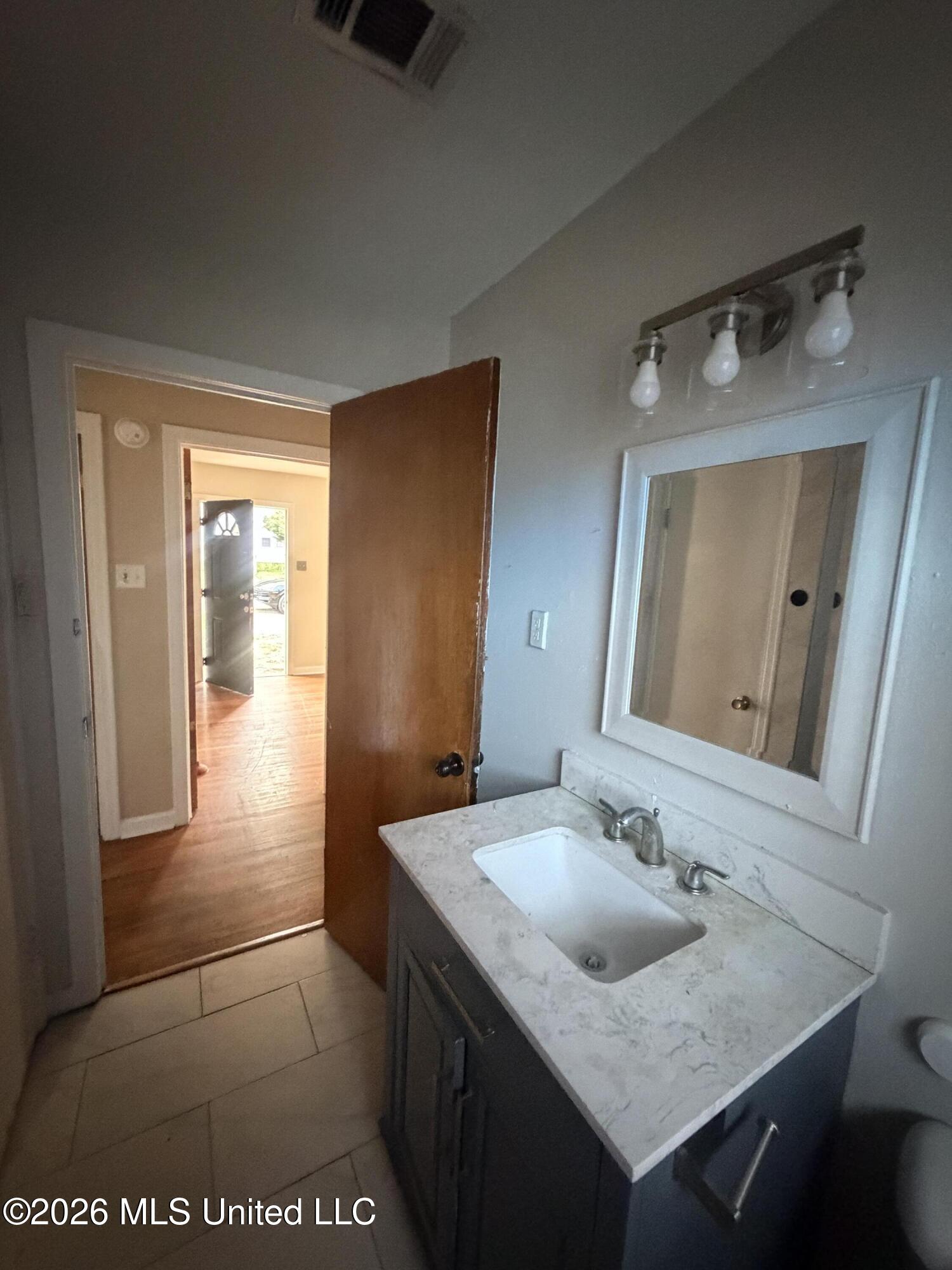 545 Park Place Property Photo 7