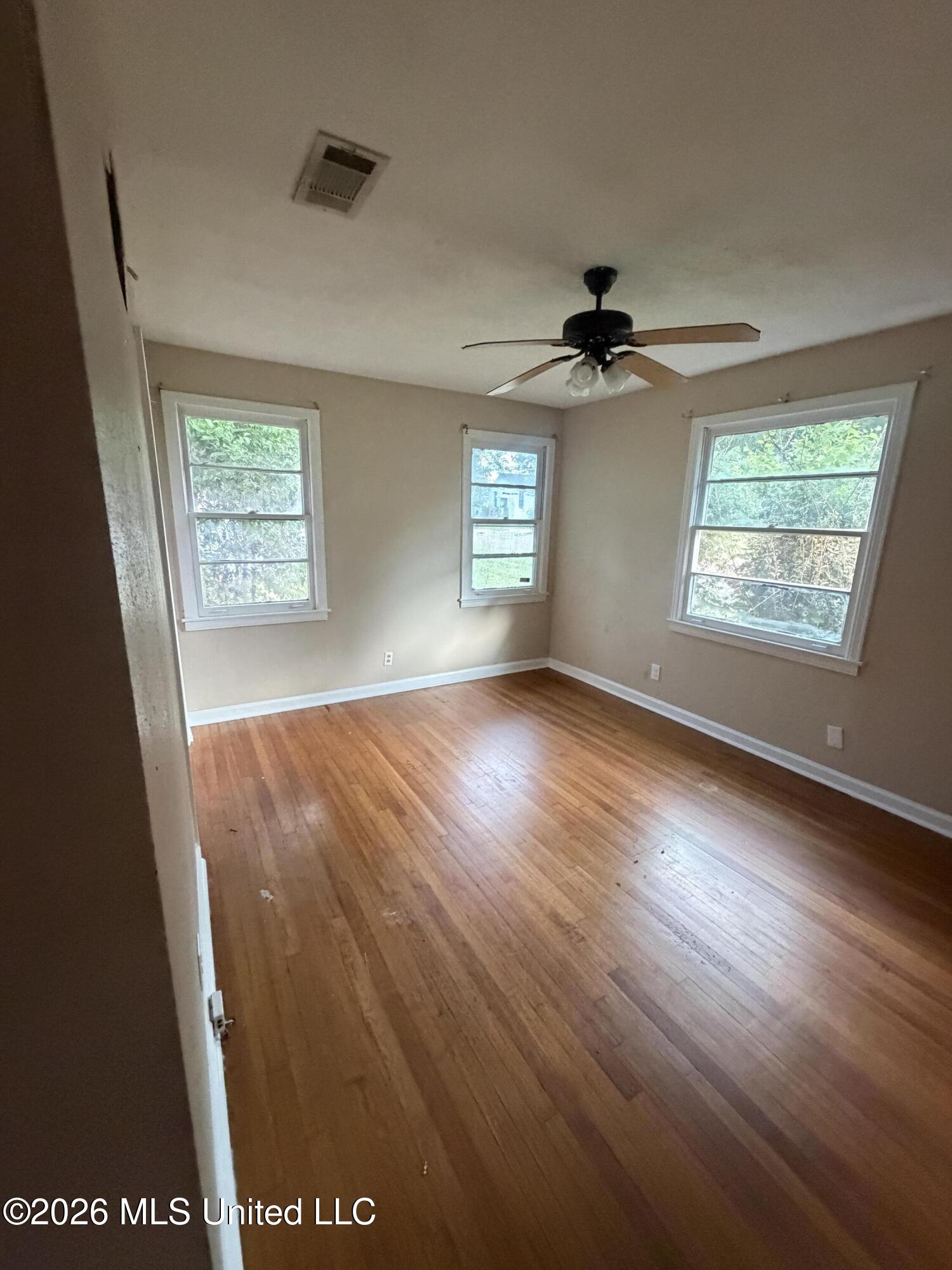 545 Park Place Property Photo 9