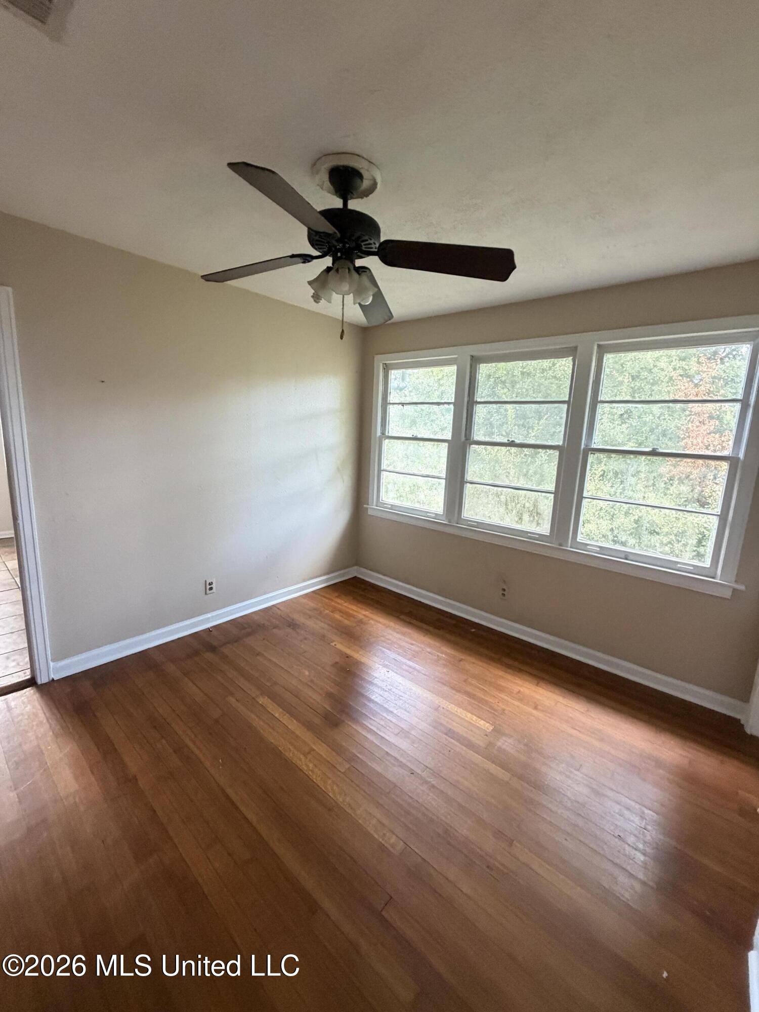 545 Park Place Property Photo 10