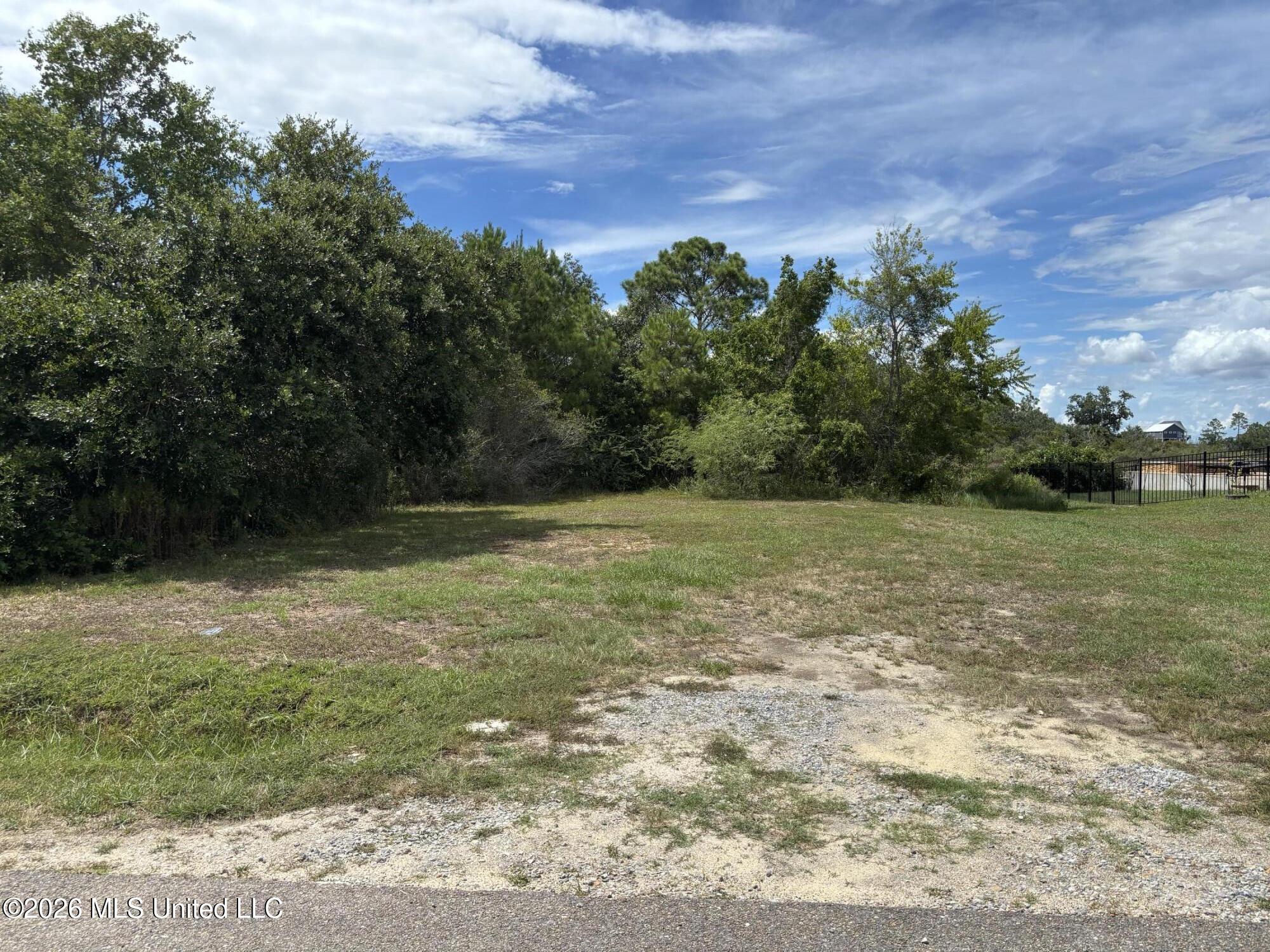 109 Pine Tree Road Property Photo 2