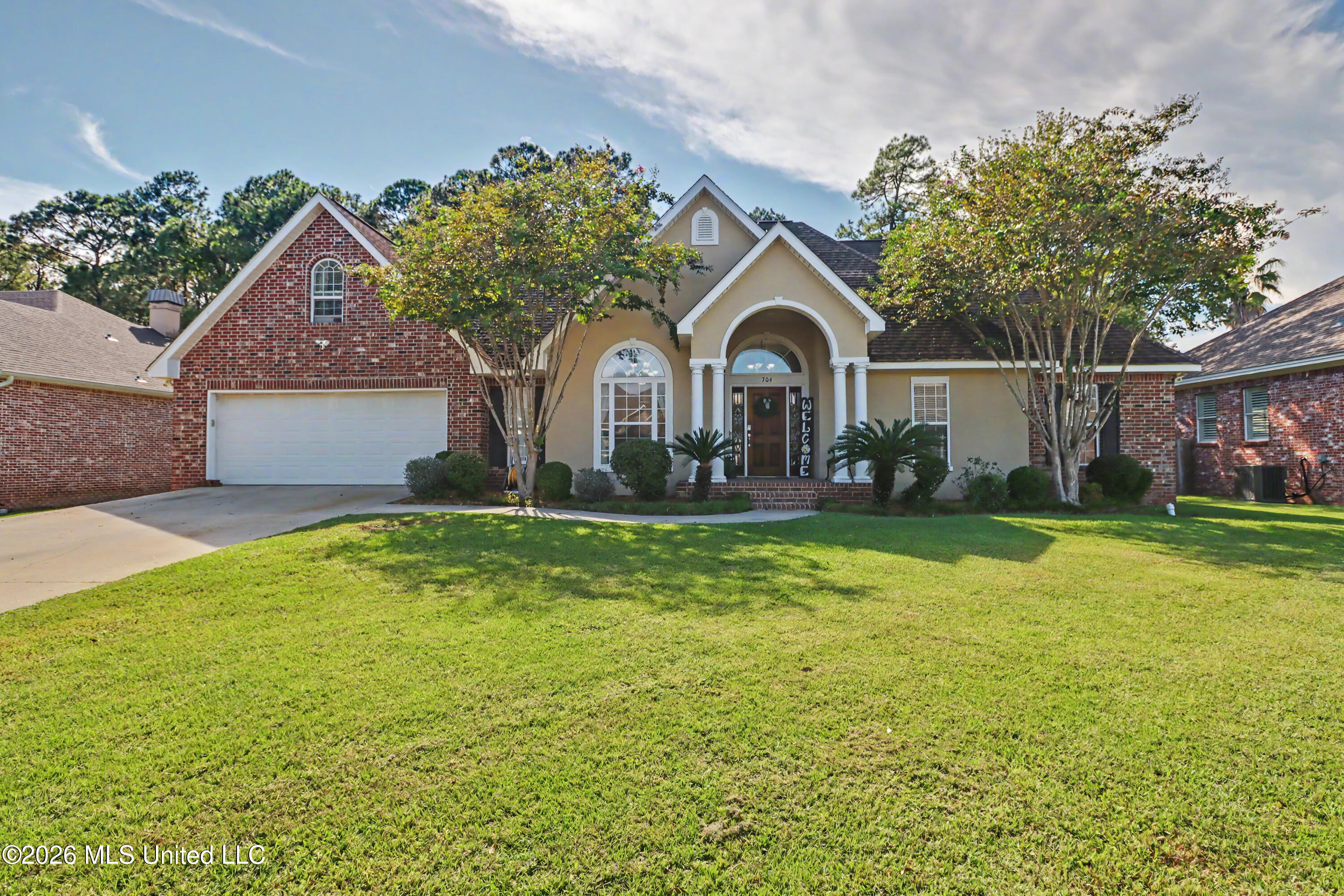 704 Old Savannah Drive Property Photo 1