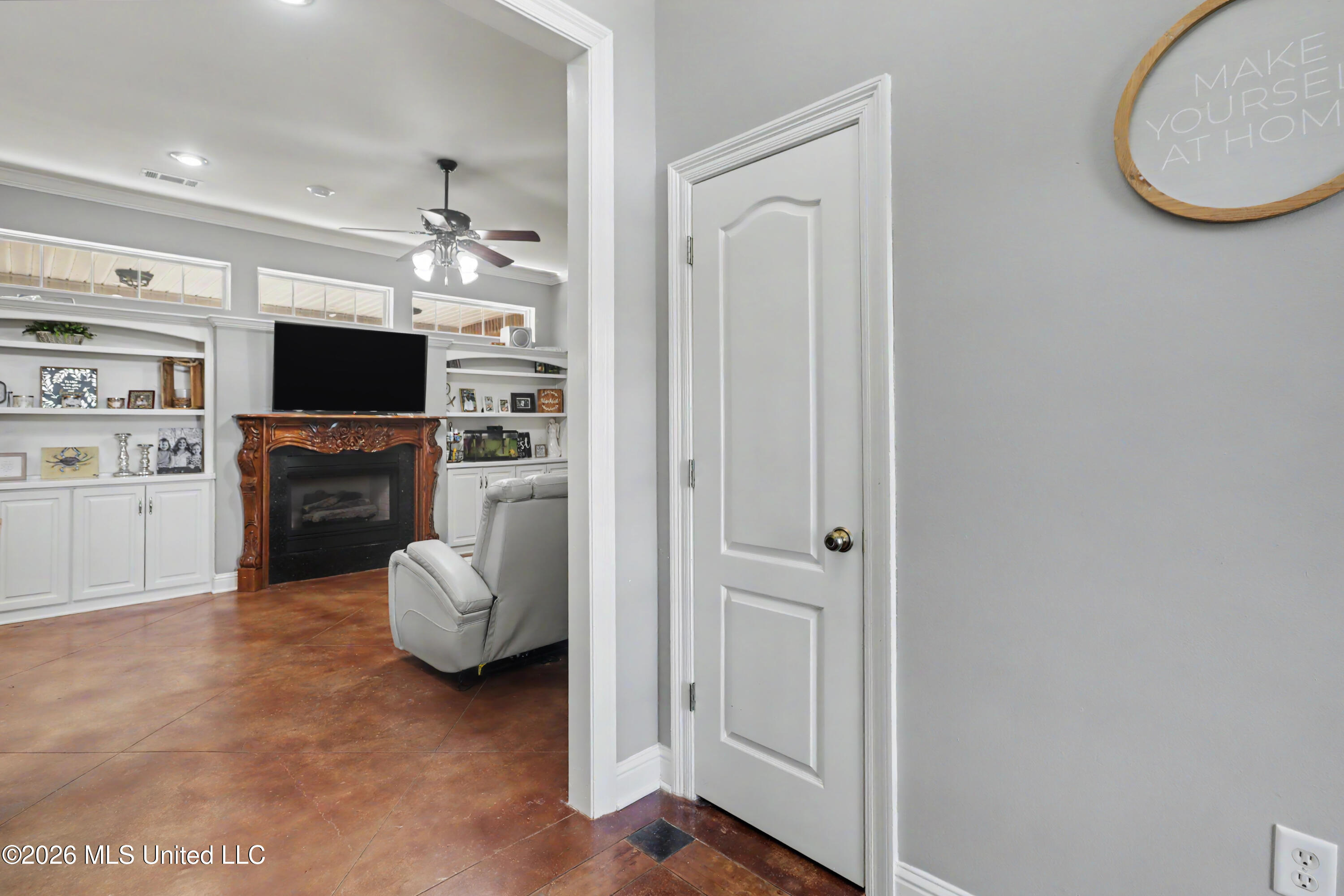 704 Old Savannah Drive Property Photo 6