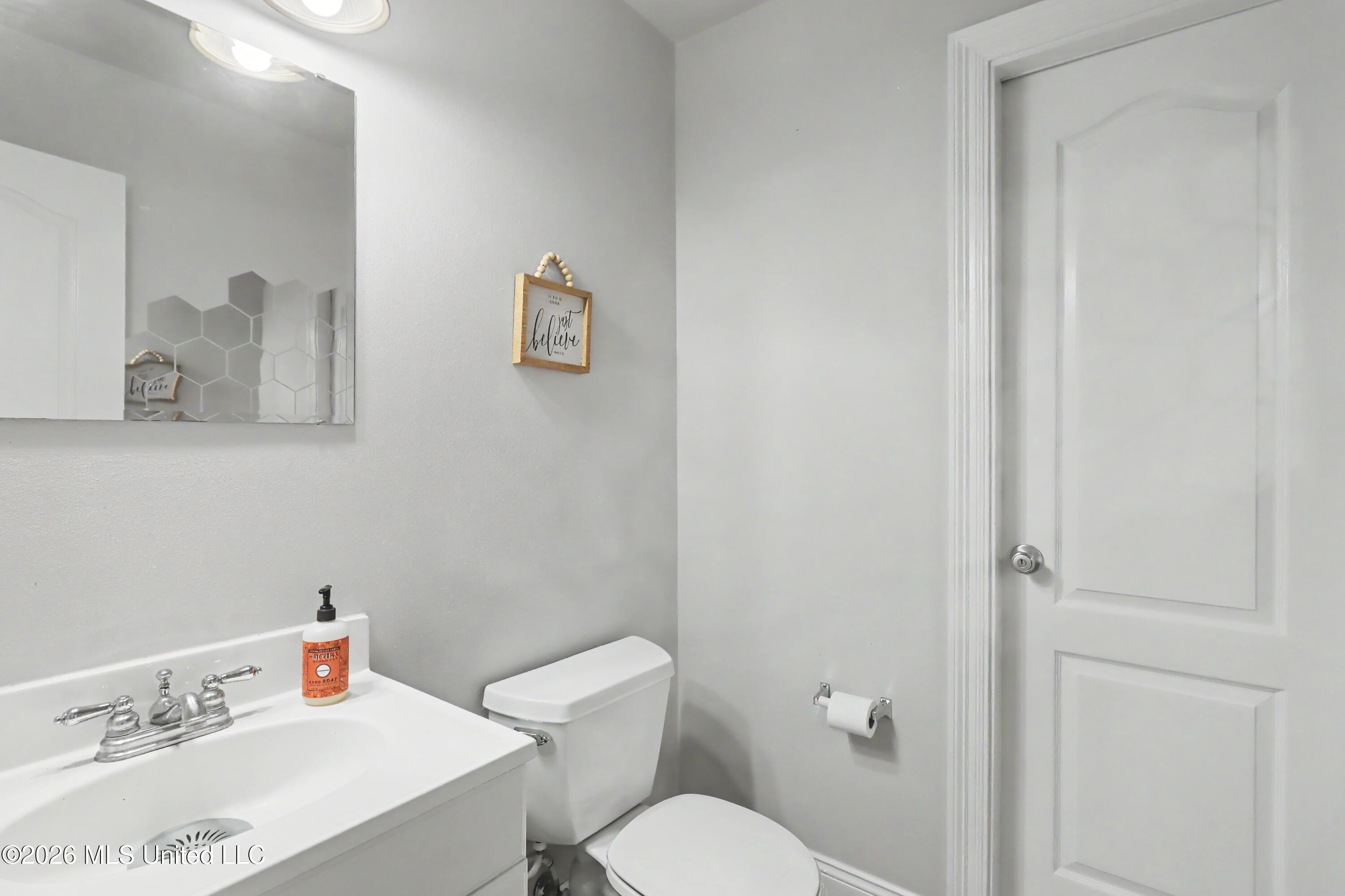 704 Old Savannah Drive Property Photo 24