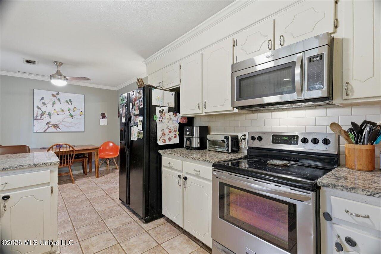 106 Three Prong Road Property Photo 9