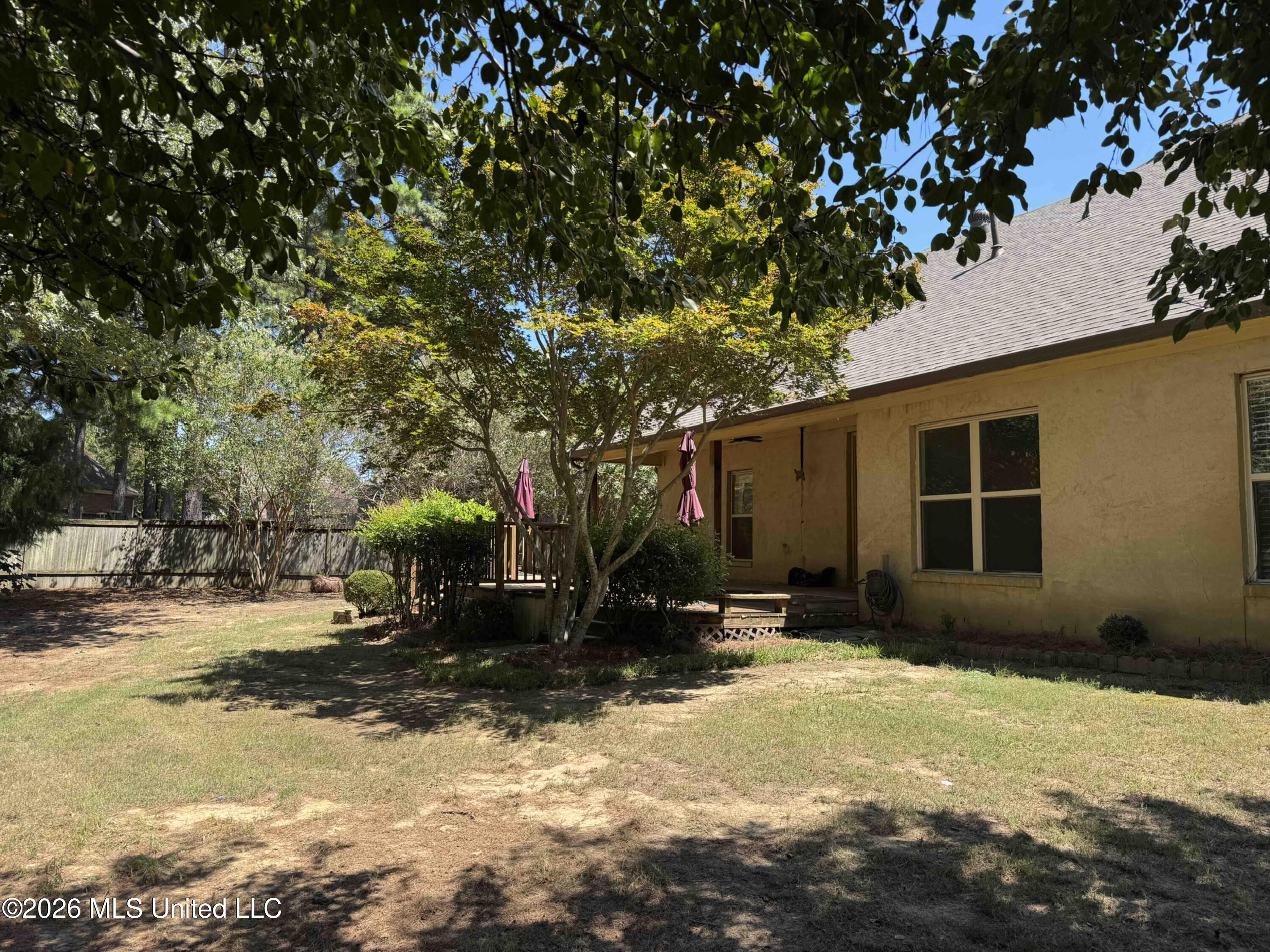 103 Red Oak Court Property Photo 2
