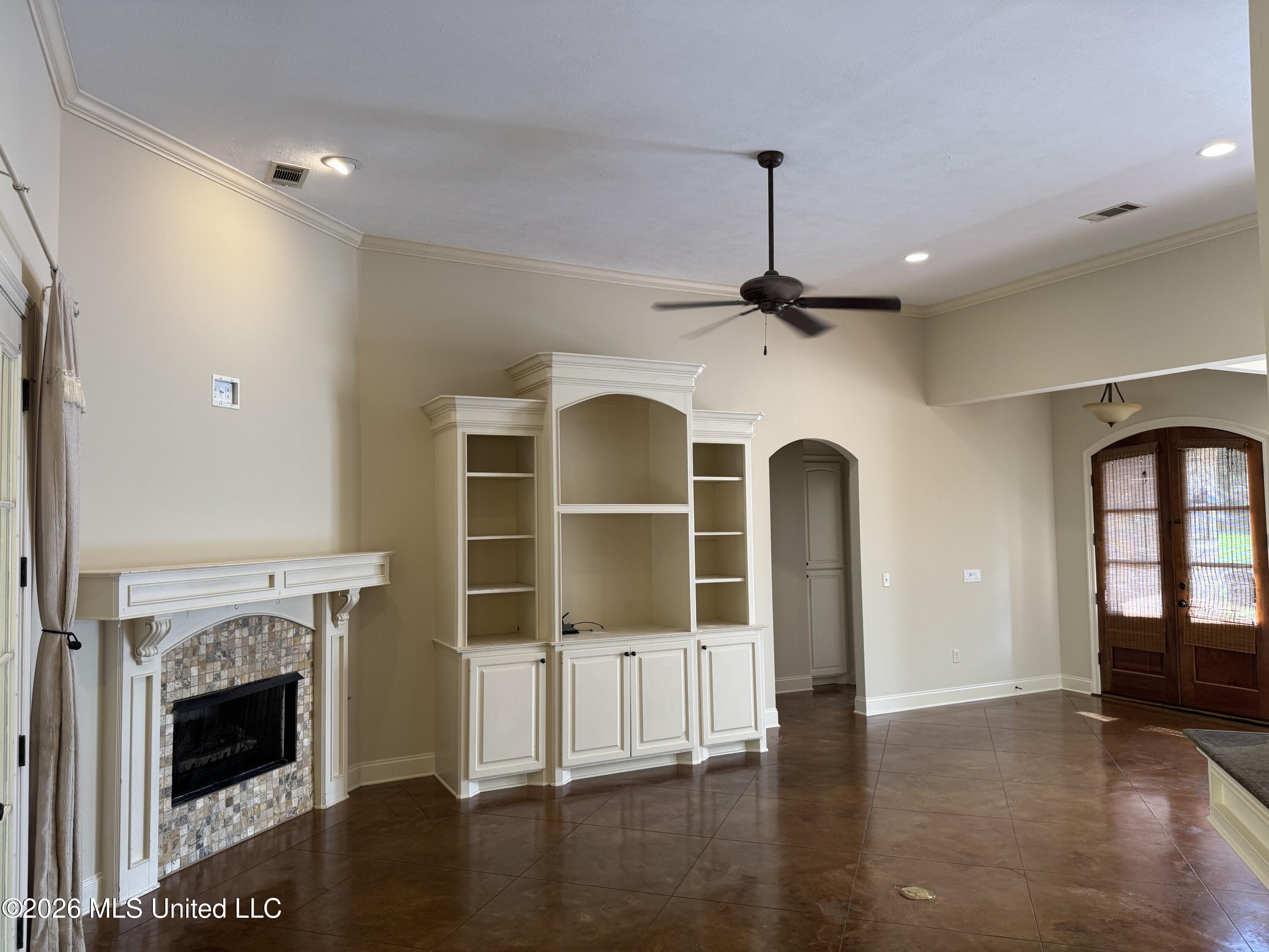 103 Red Oak Court Property Photo 7
