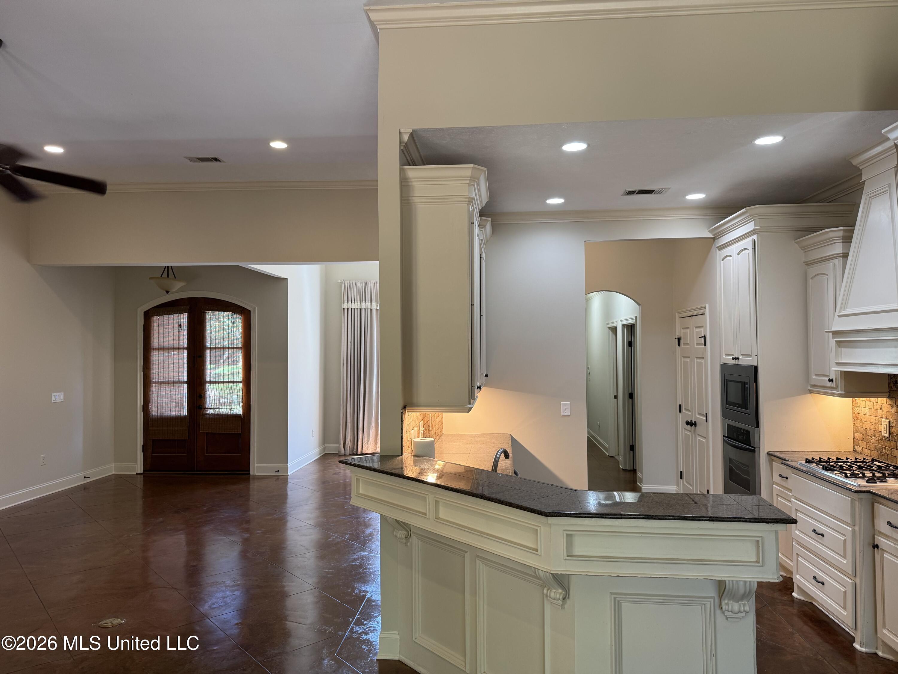 103 Red Oak Court Property Photo 8