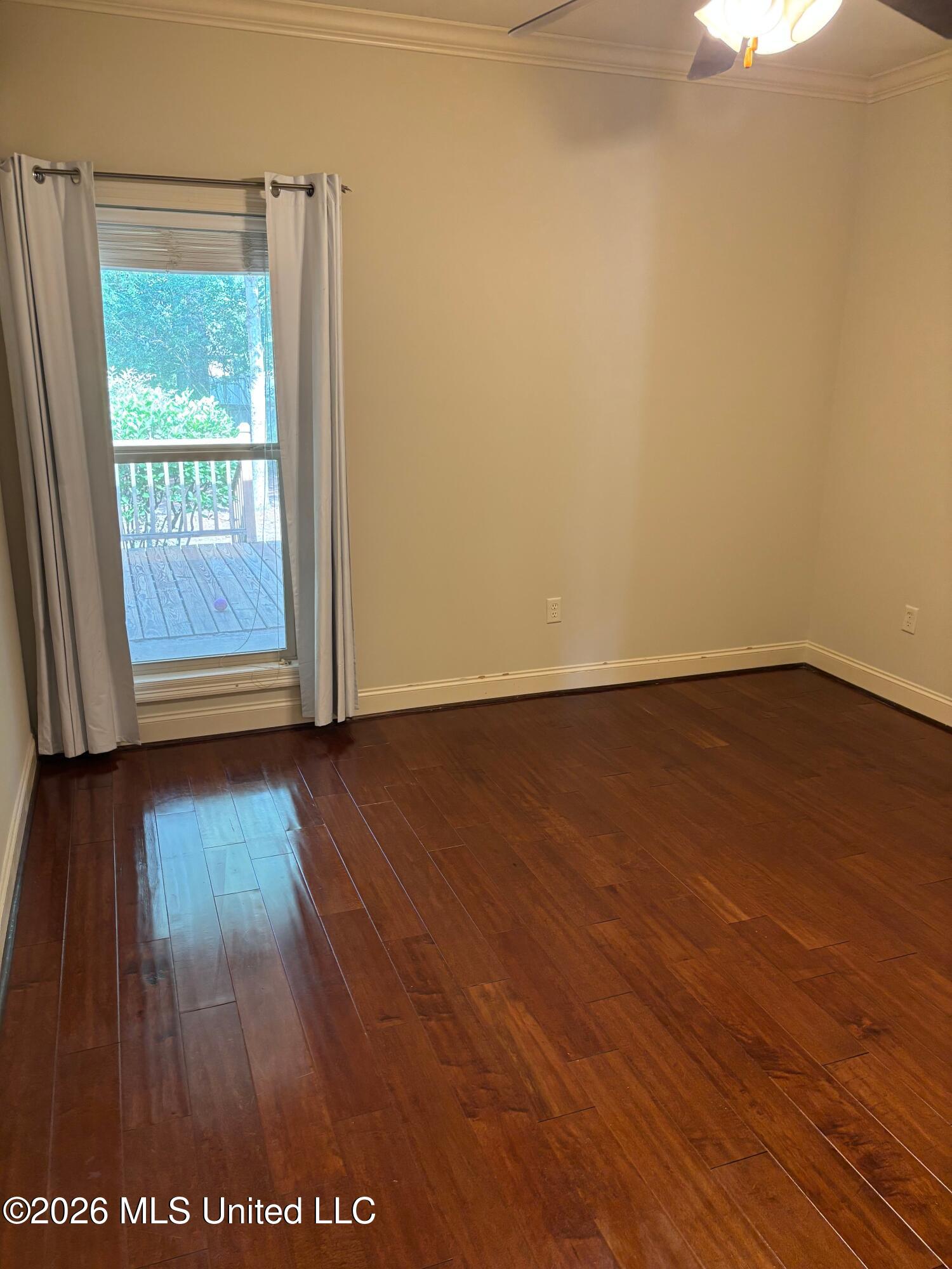 103 Red Oak Court Property Photo 18