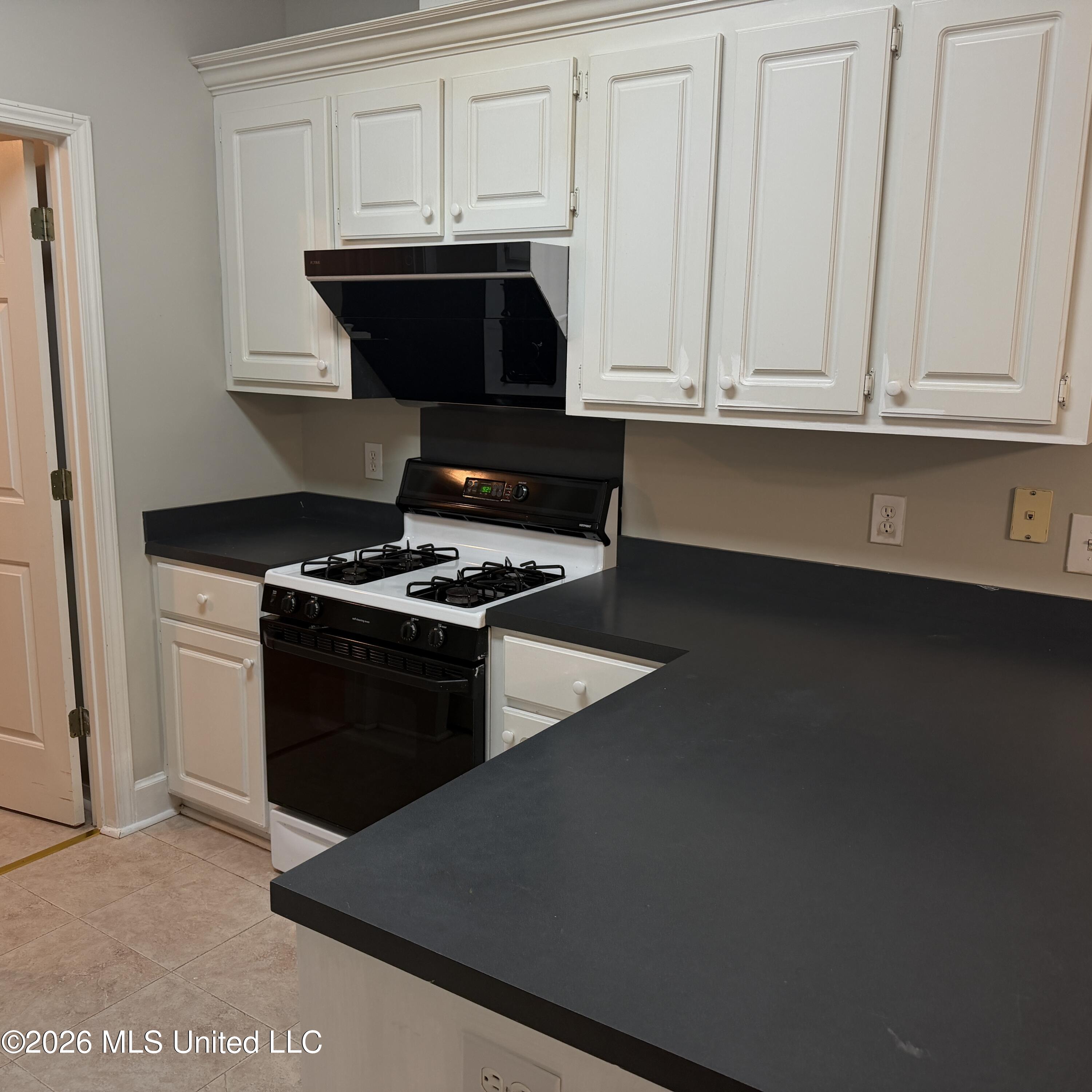 306 Farmers Cove Property Photo 3