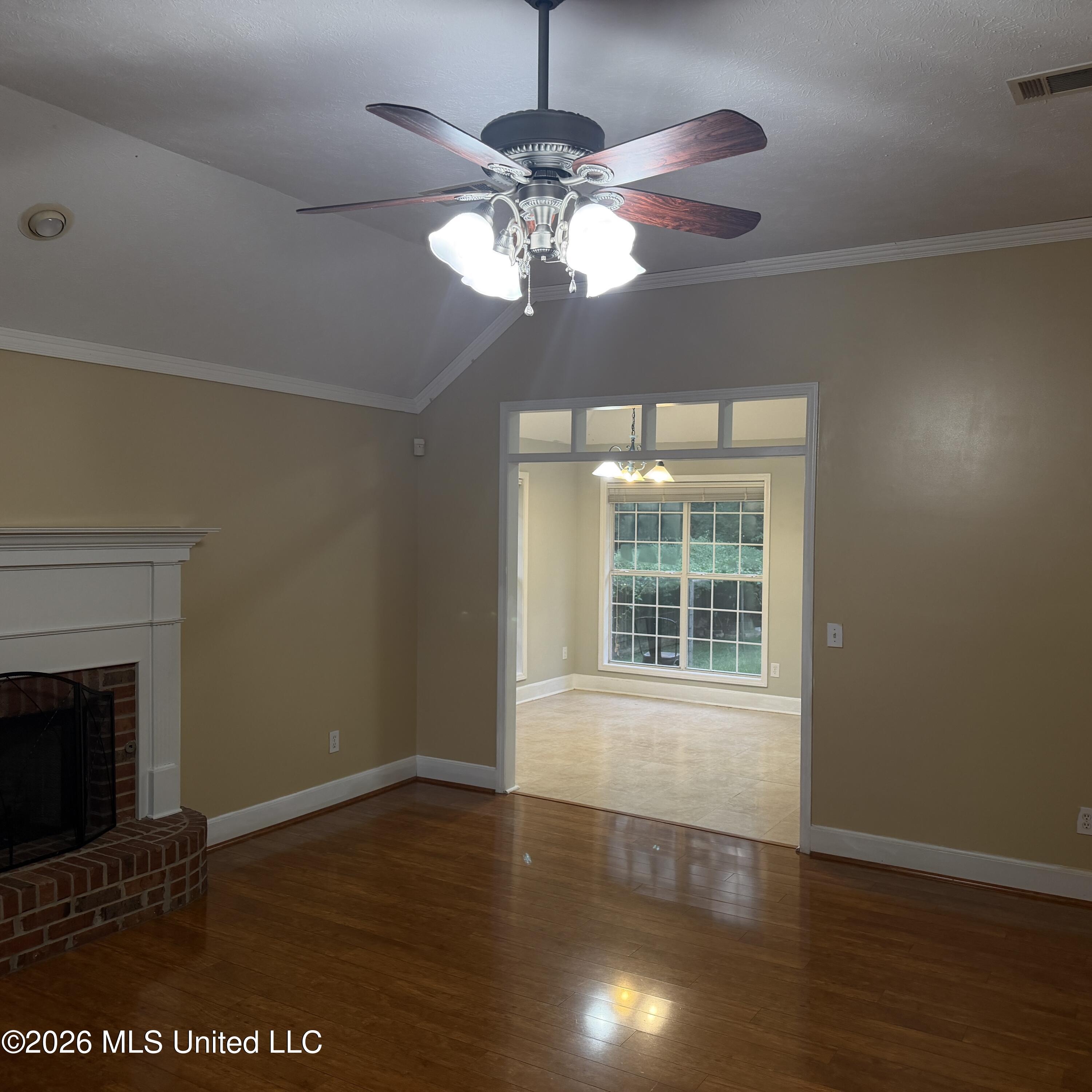 306 Farmers Cove Property Photo 8