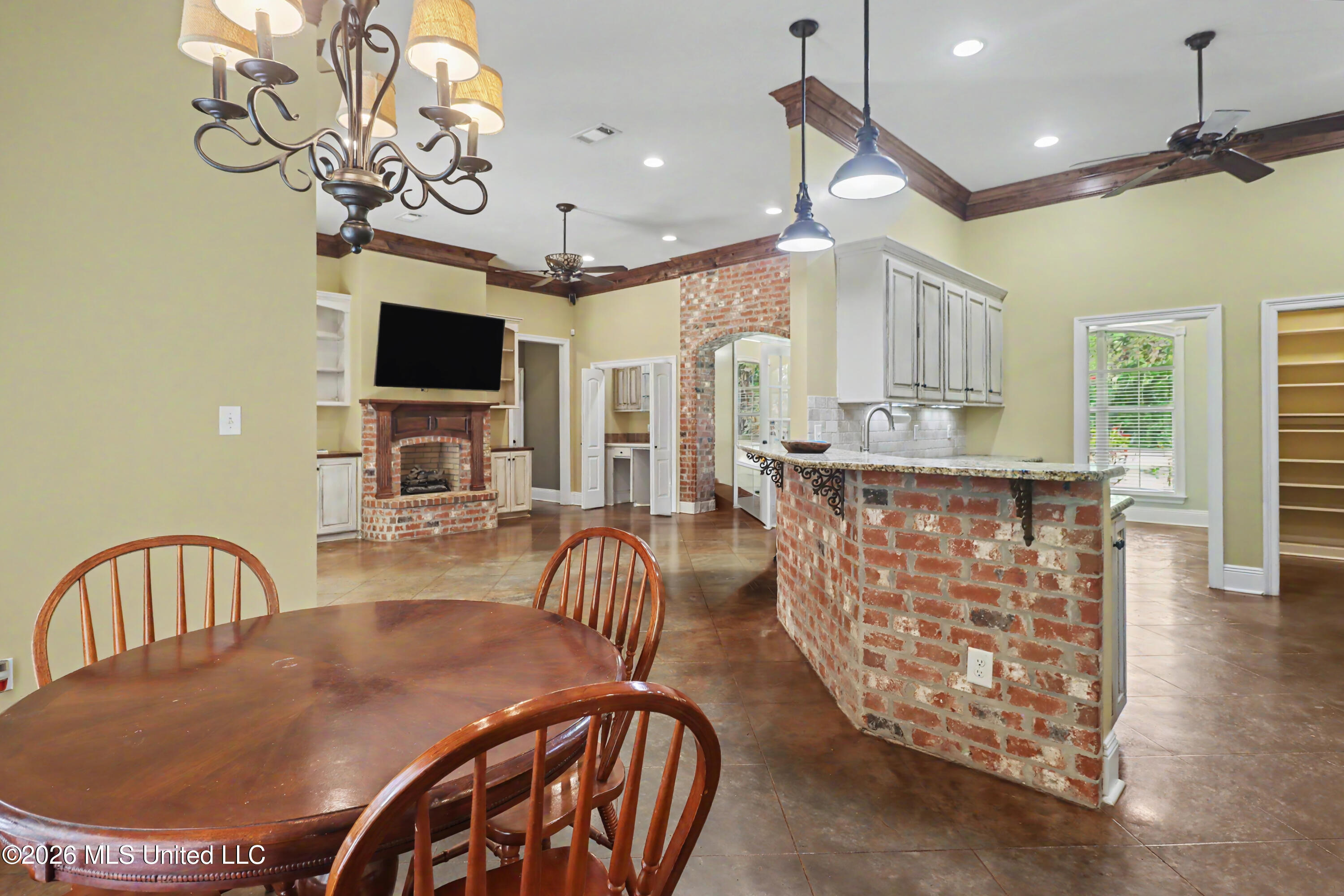1350 Fairway Drive Property Photo 5
