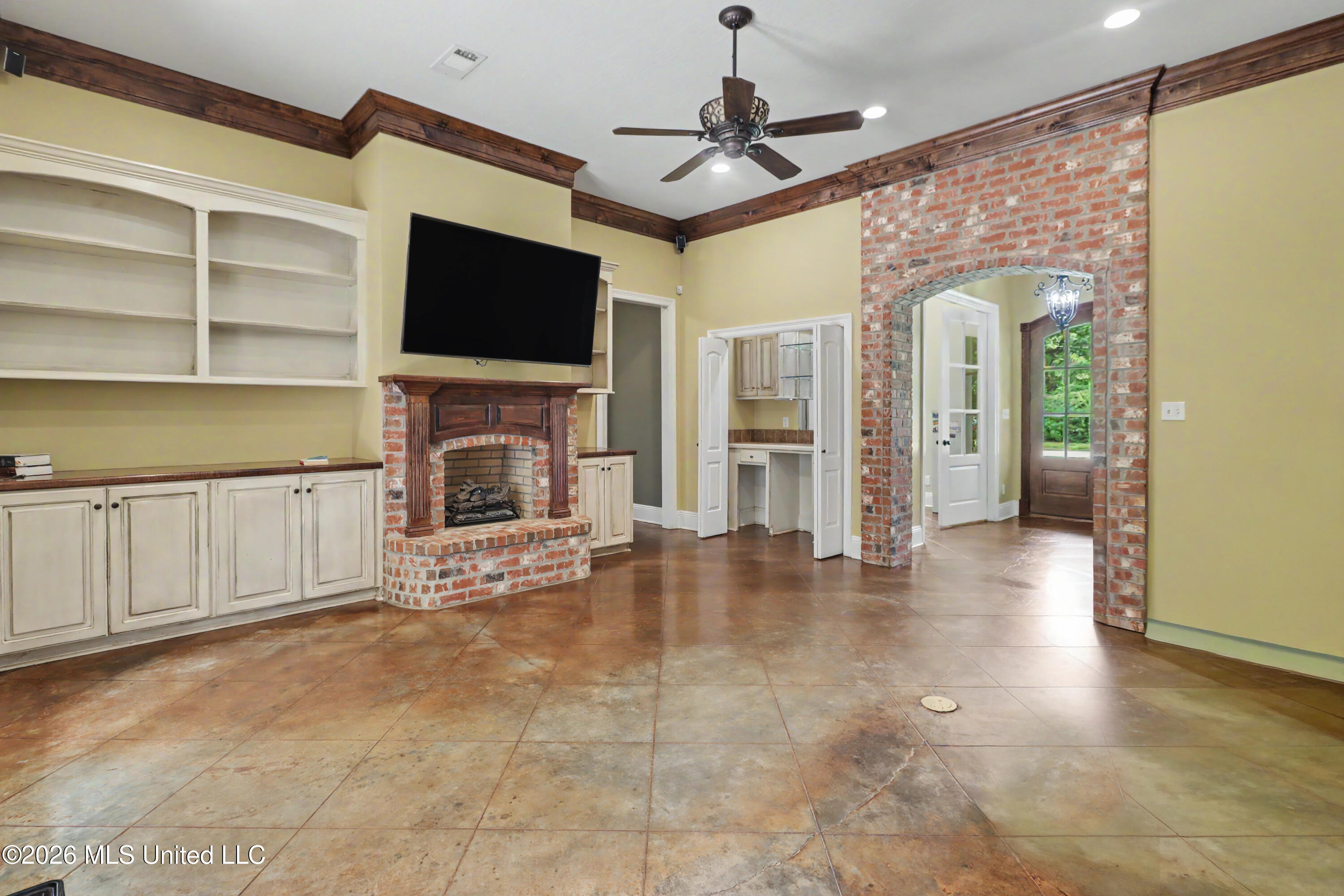 1350 Fairway Drive Property Photo 6
