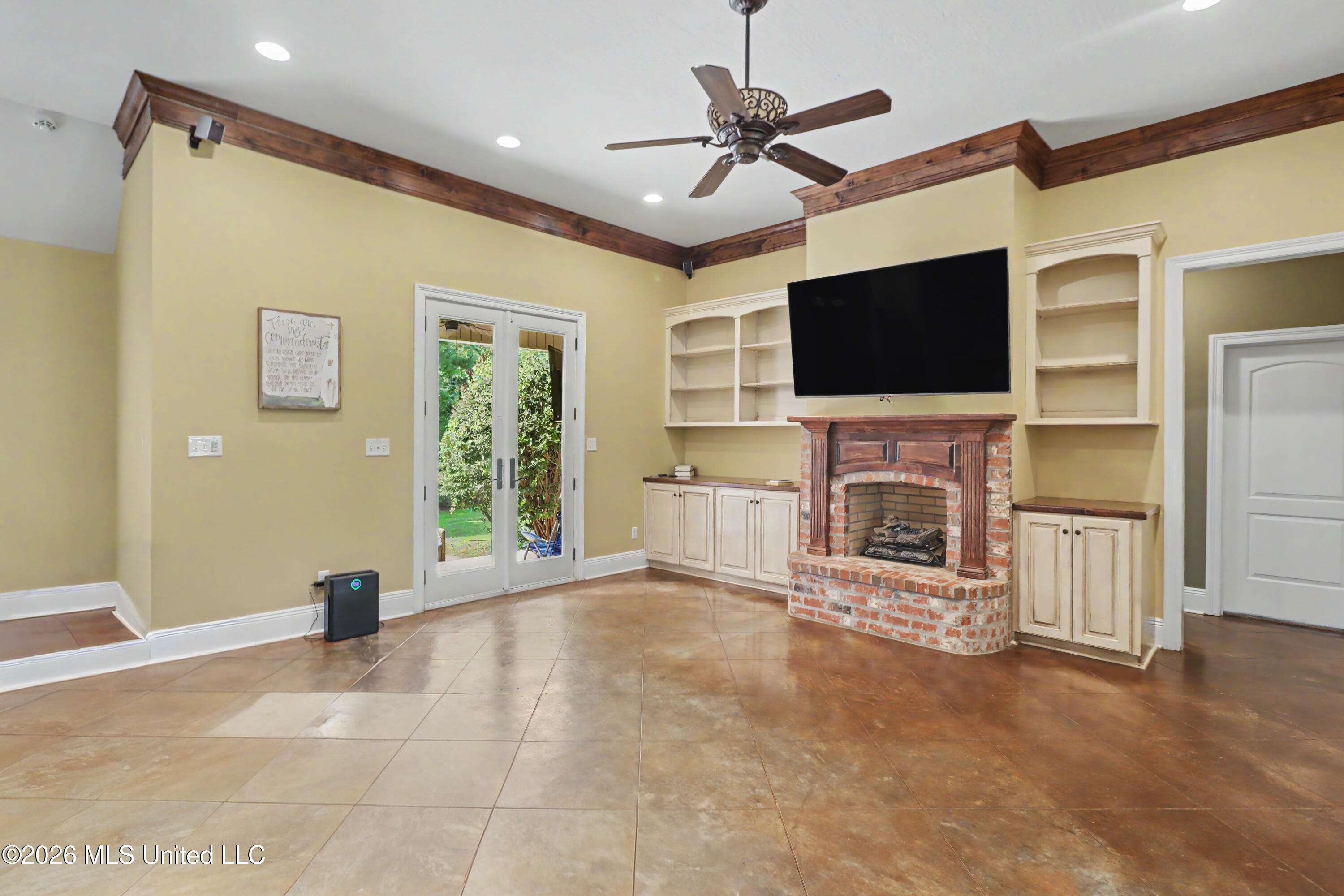 1350 Fairway Drive Property Photo 7