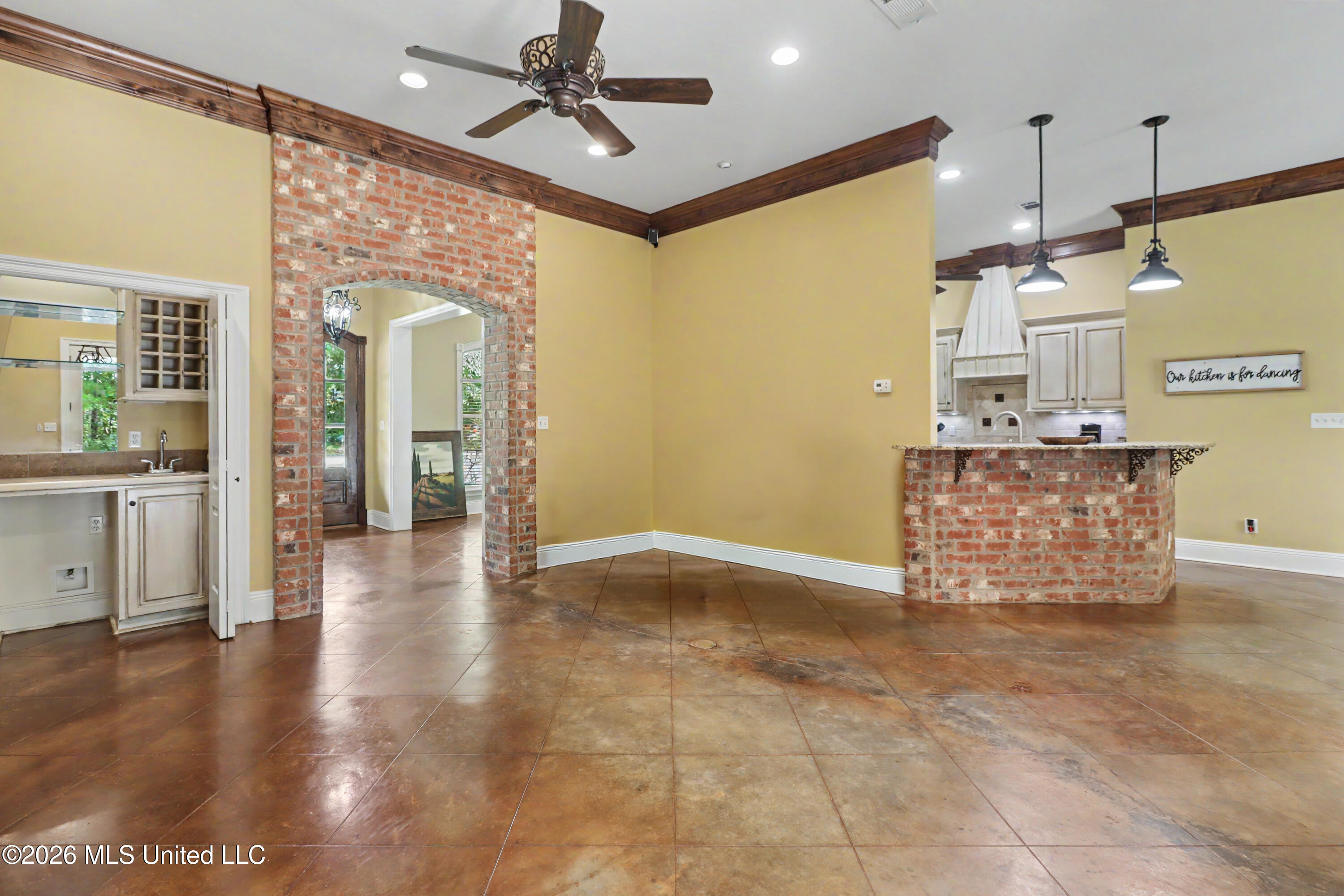1350 Fairway Drive Property Photo 8