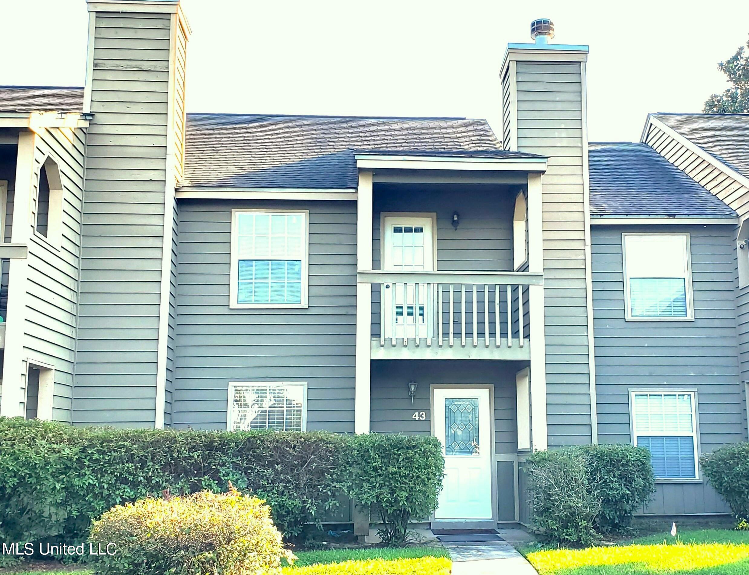 495 Popps Ferry Road Property Photo 1