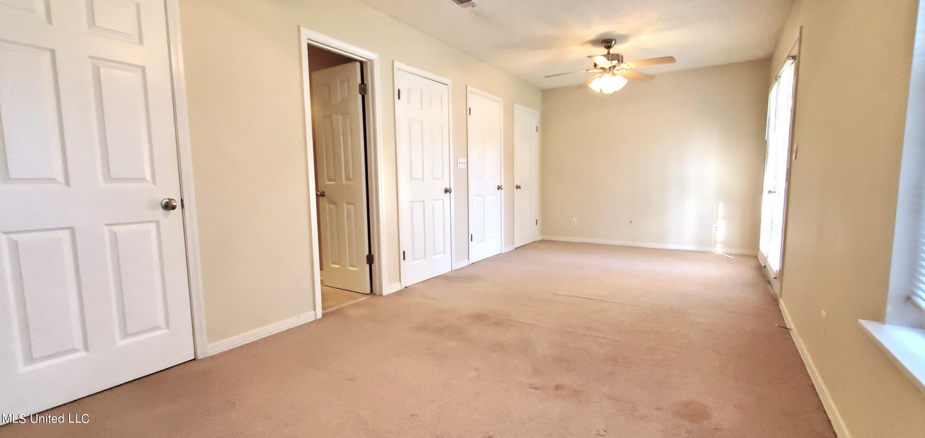 495 Popps Ferry Road Property Photo 8