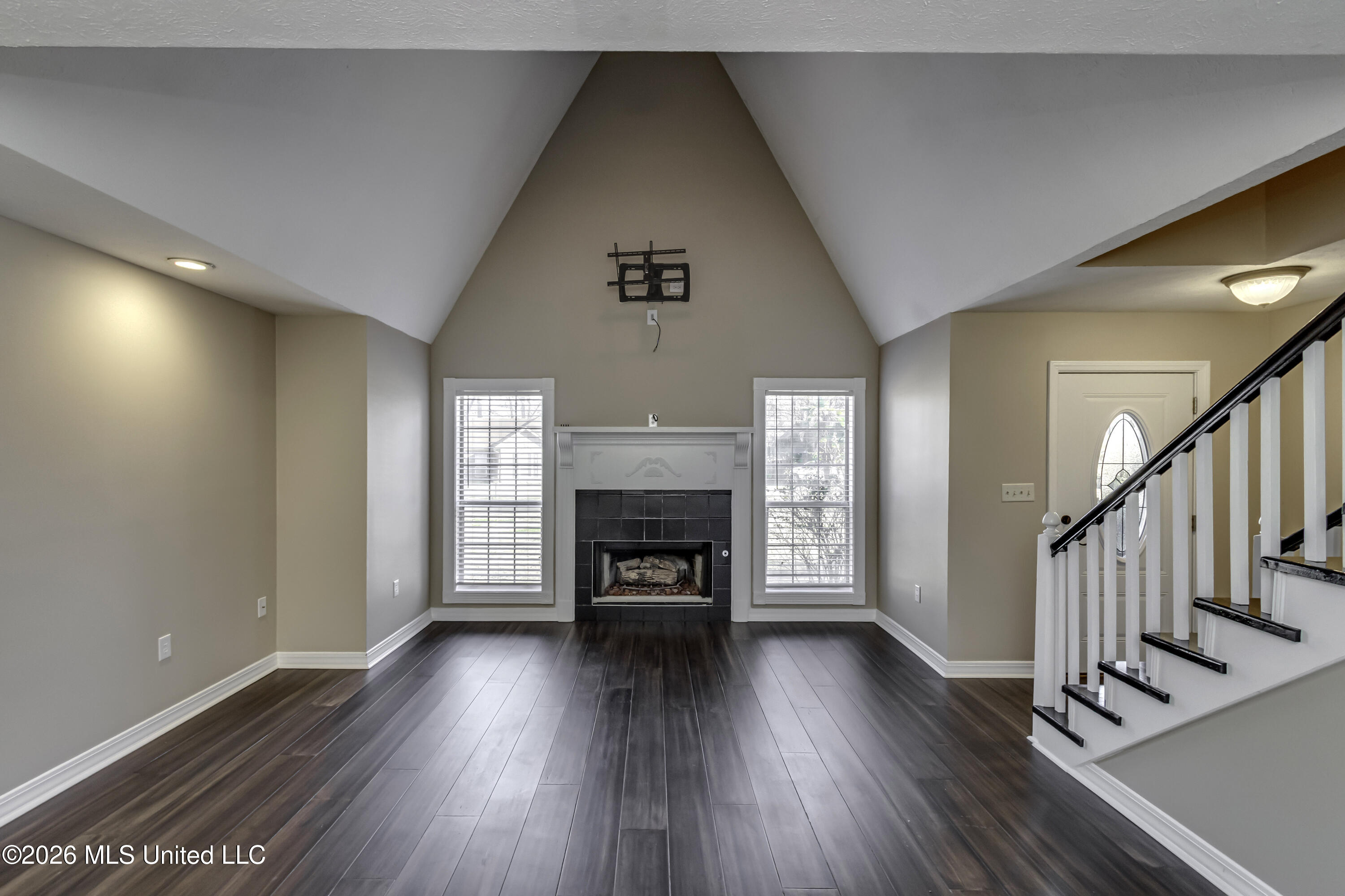 823 Bibury Place Property Photo 7
