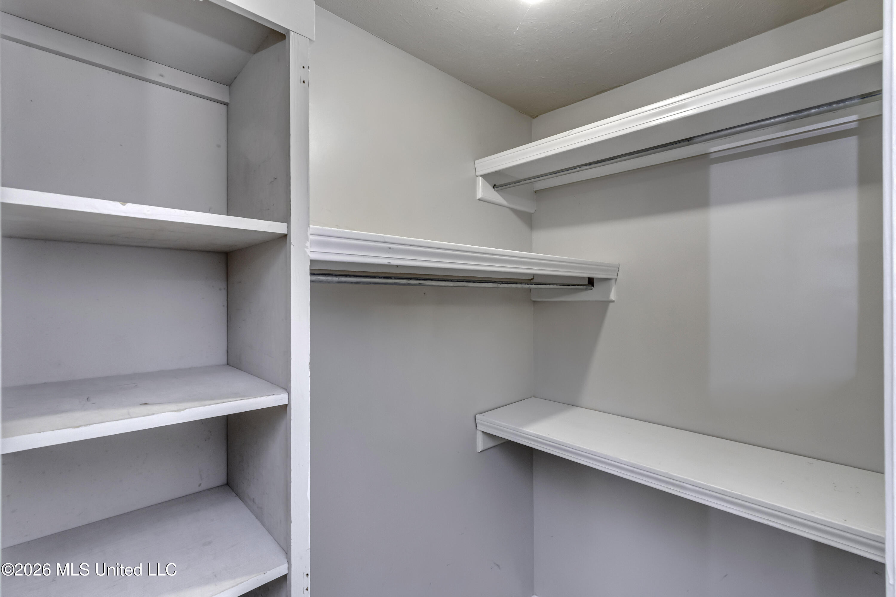 823 Bibury Place Property Photo 23