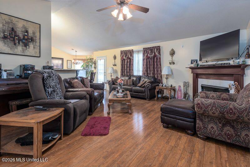 4397 Bradford Drive Property Photo 3