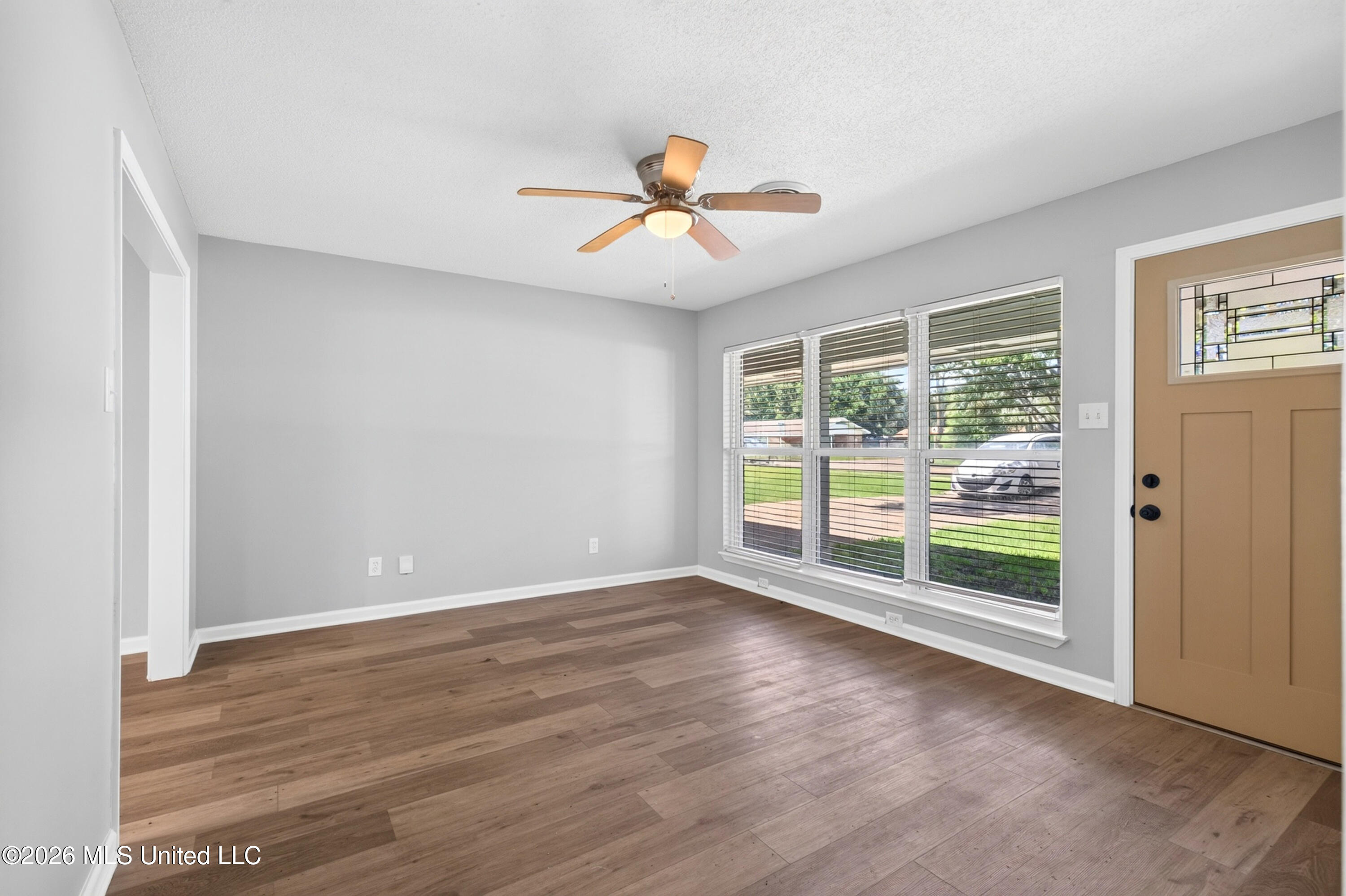 2211 Popps Ferry Road Property Photo 7