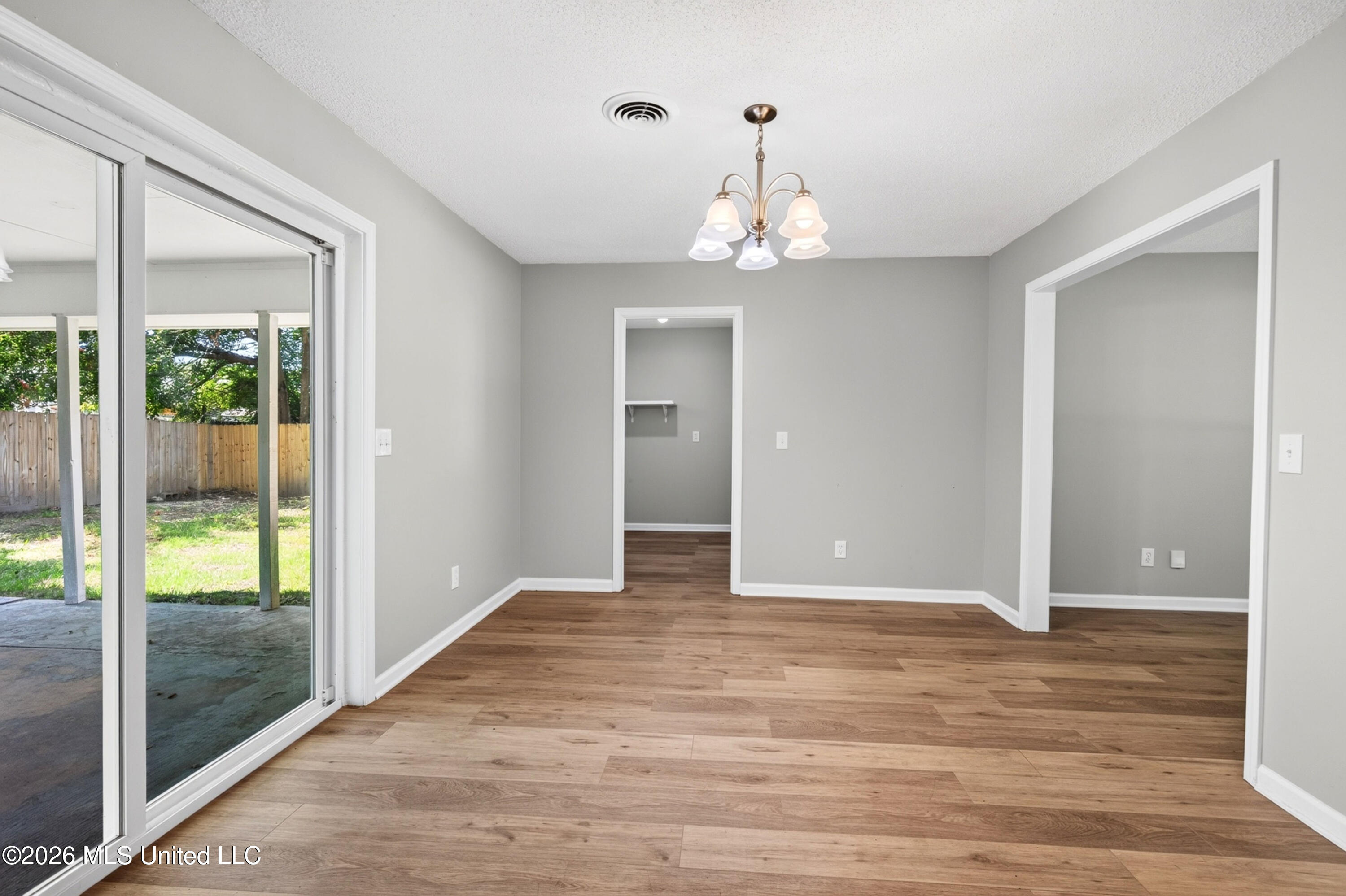 2211 Popps Ferry Road Property Photo 11