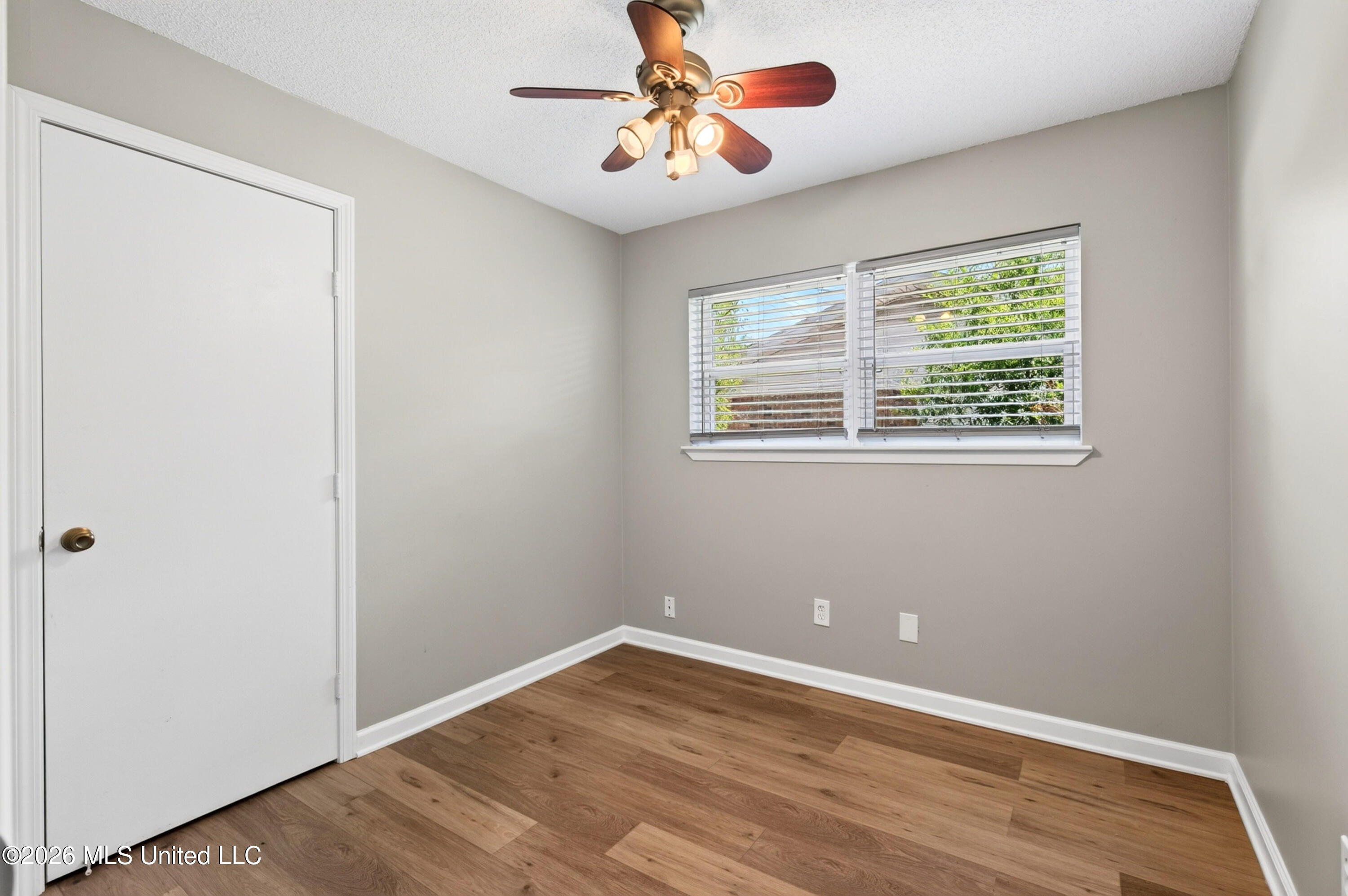 2211 Popps Ferry Road Property Photo 20