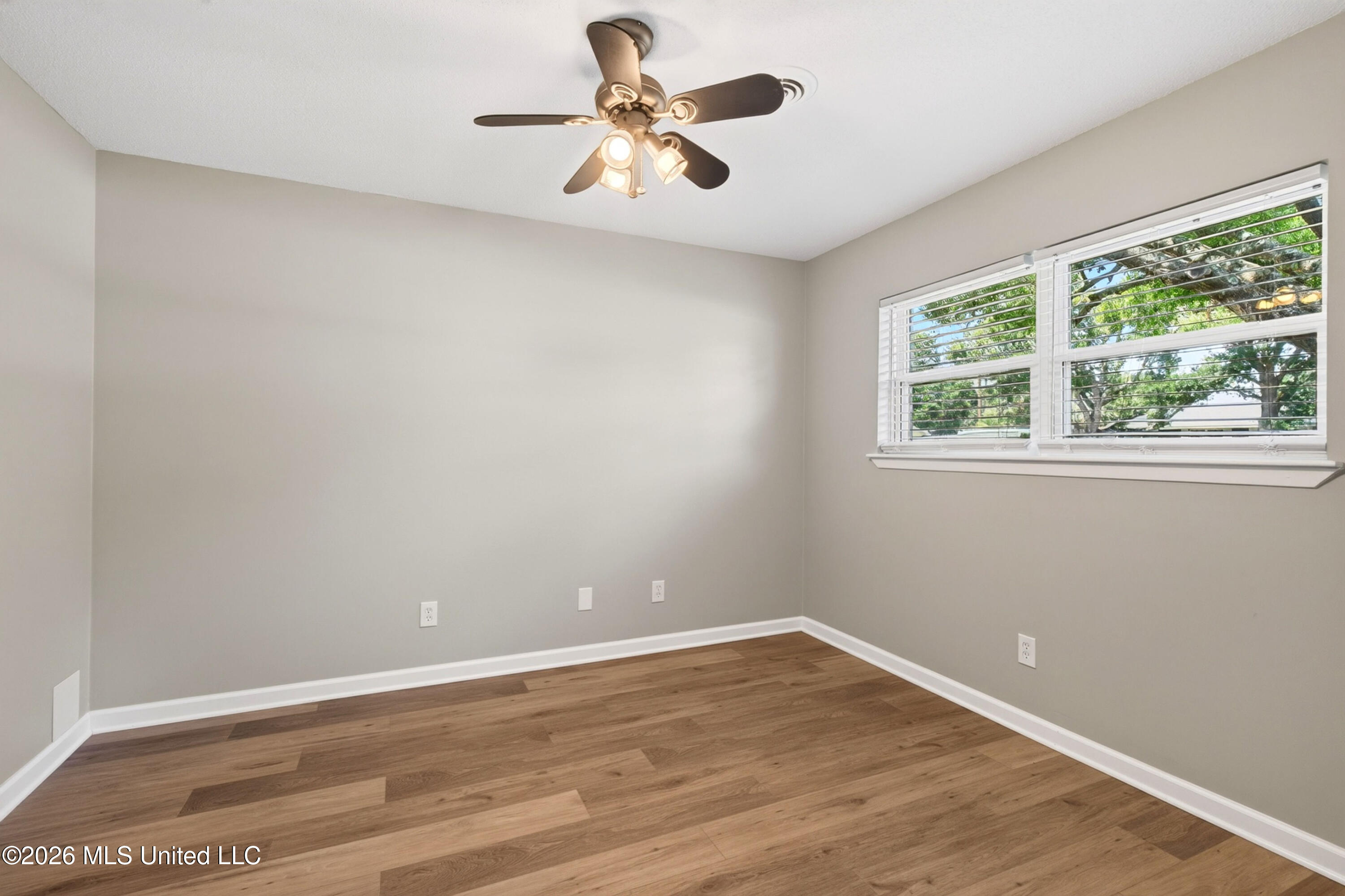 2211 Popps Ferry Road Property Photo 21