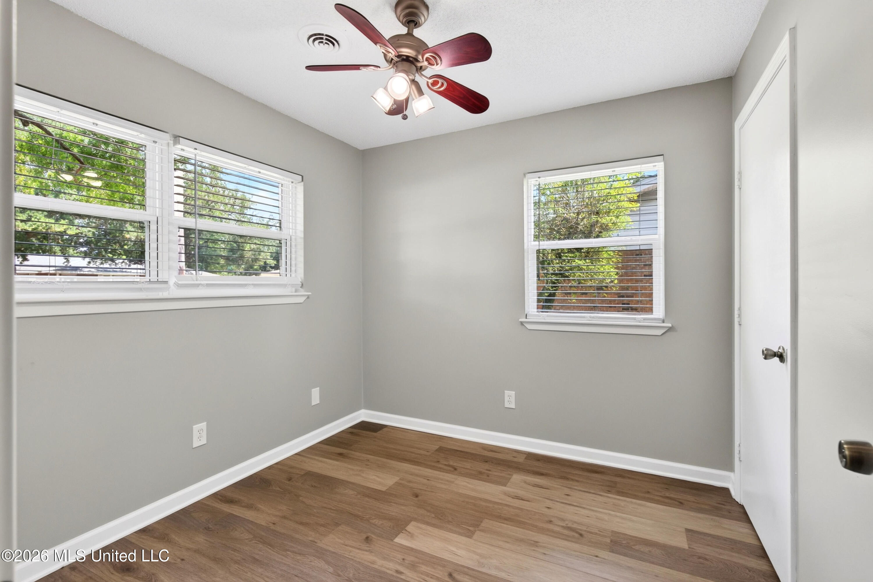 2211 Popps Ferry Road Property Photo 22