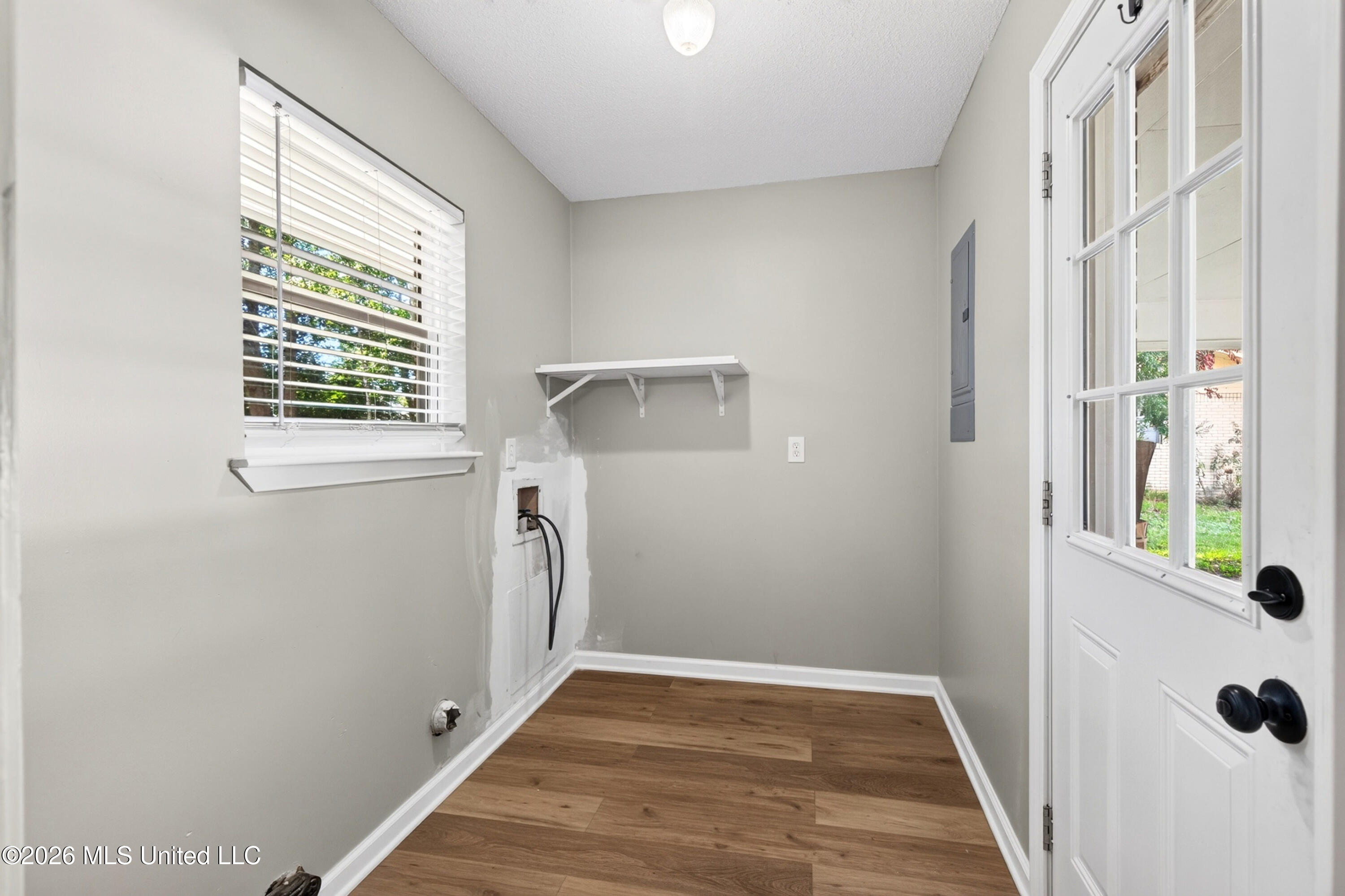 2211 Popps Ferry Road Property Photo 24