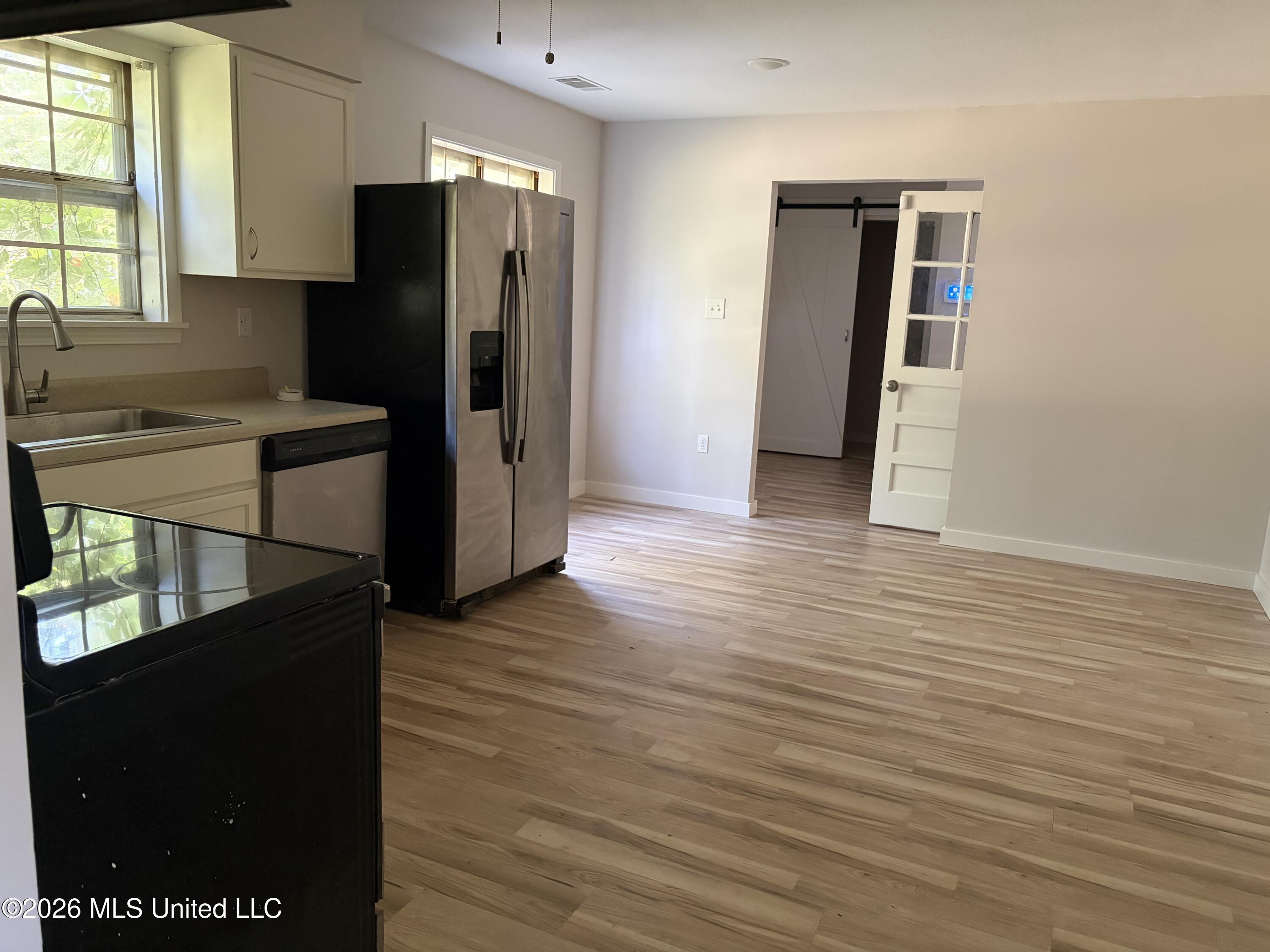 3630 Debbie Drive Property Photo 9