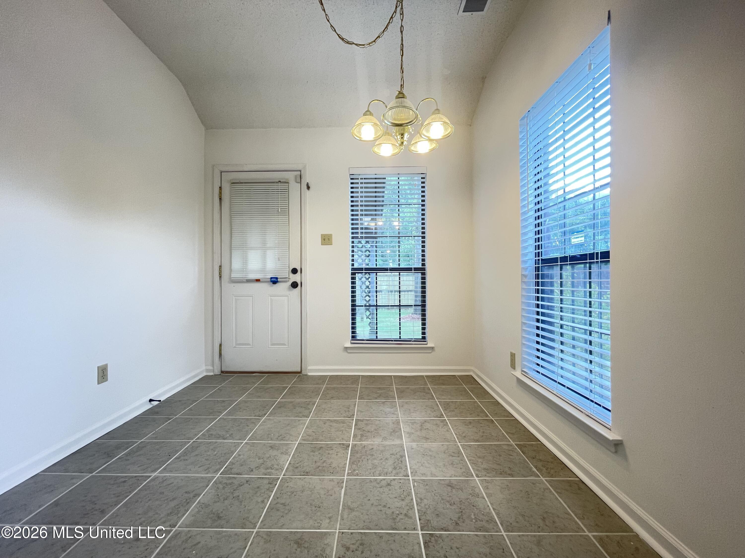 388 W Blair Drive Property Photo 4