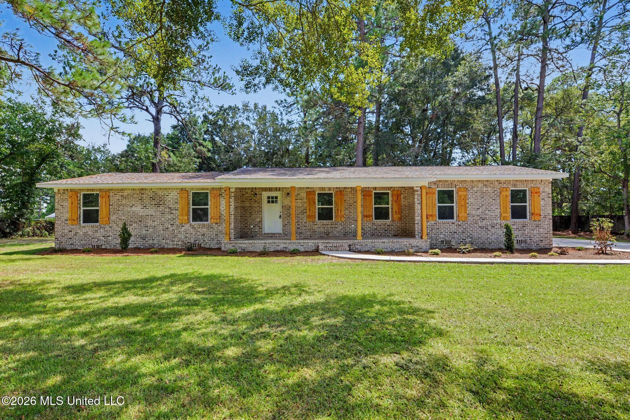 12908 Dixie Hill Drive Property Photo 1