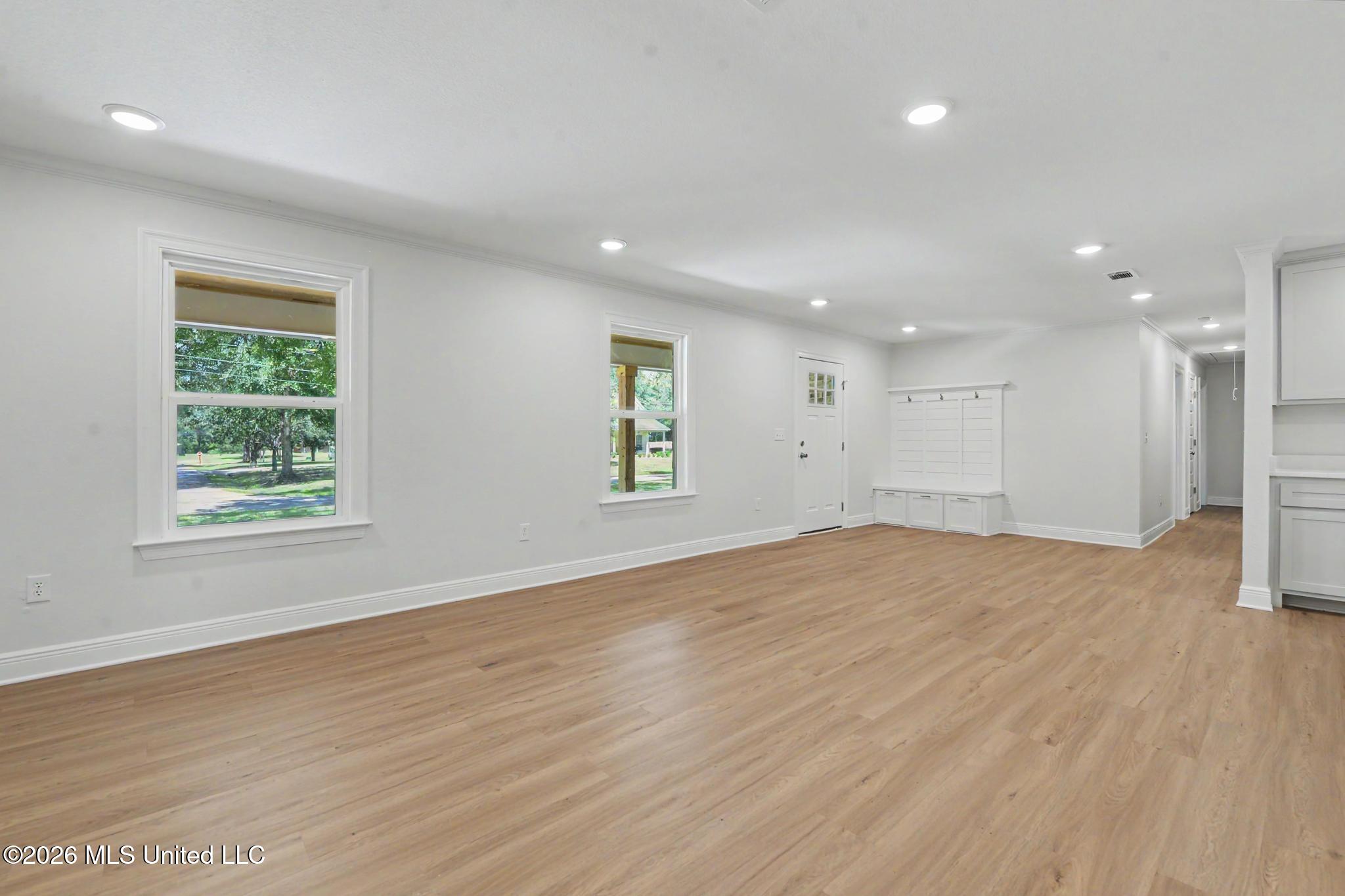 12908 Dixie Hill Drive Property Photo 5