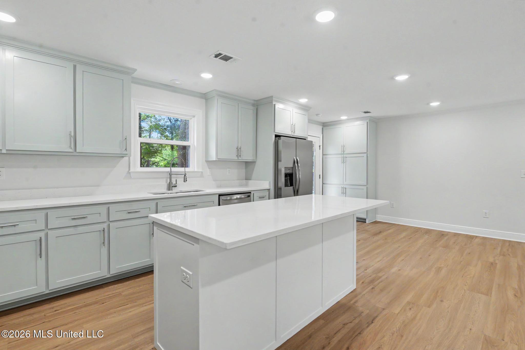 12908 Dixie Hill Drive Property Photo 9