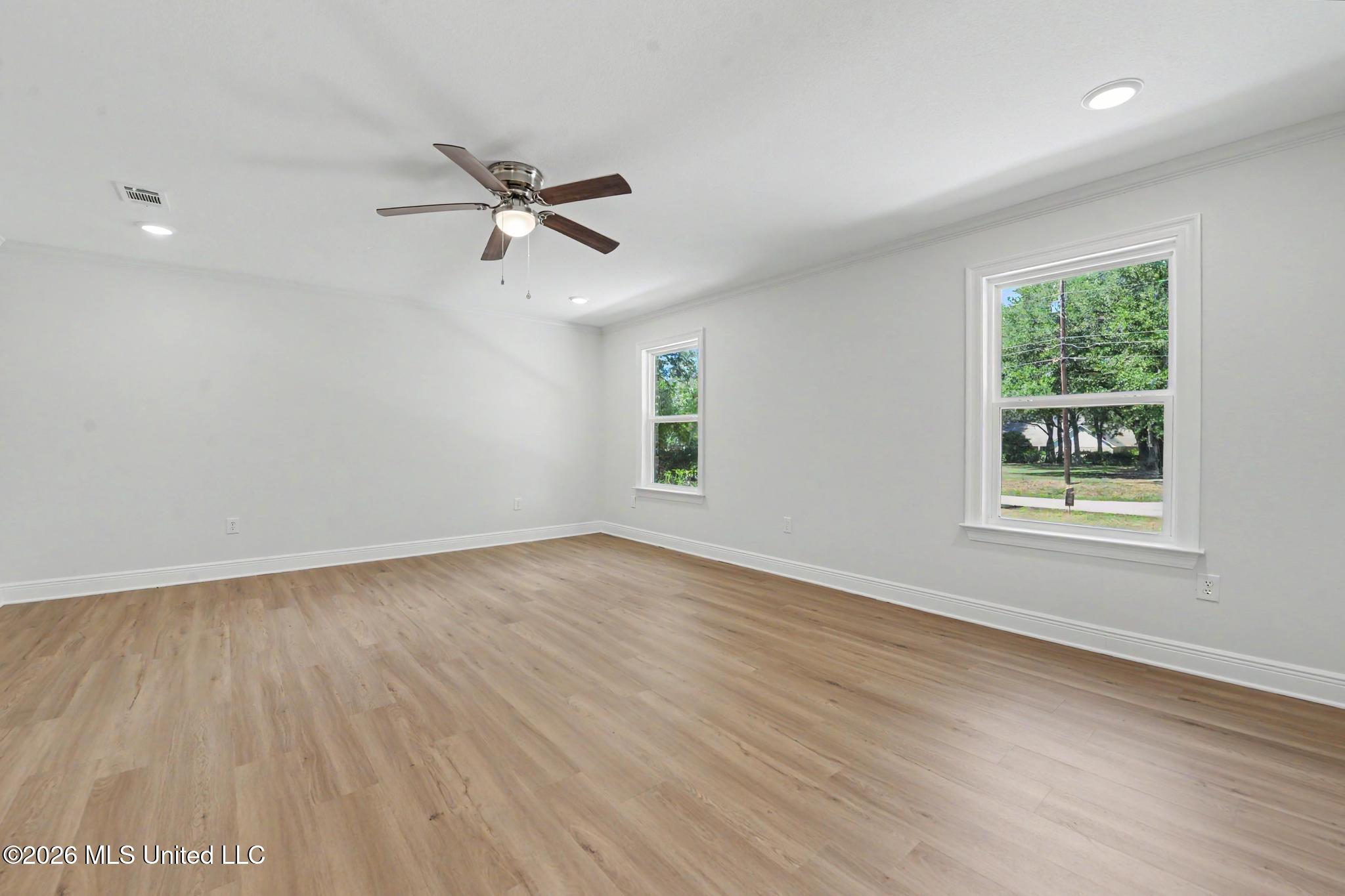 12908 Dixie Hill Drive Property Photo 12