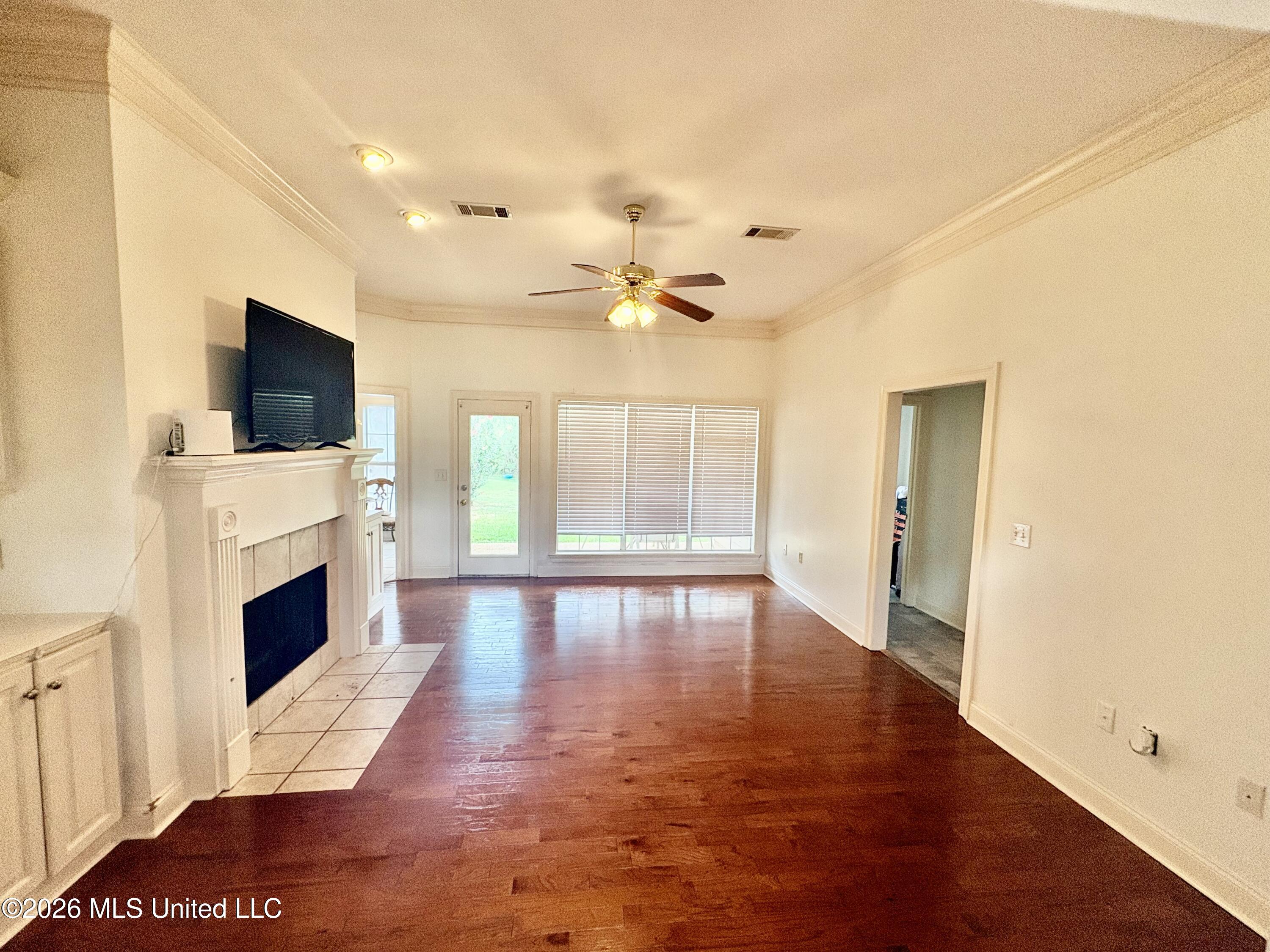 705 Forest Woods Drive Property Photo 2